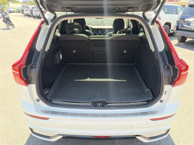 2024 Volvo XC60 Plus Dark Theme