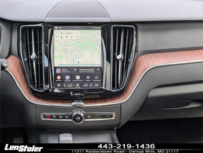 2024 Volvo XC60 Plus Dark Theme