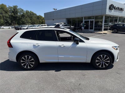 2024 Volvo XC60 Plus Dark Theme