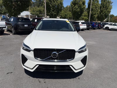 2024 Volvo XC60 Plus Dark Theme