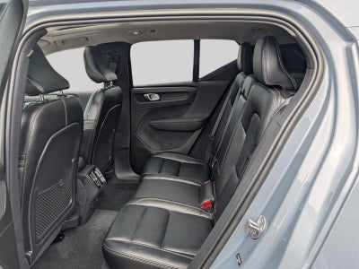 2023 Volvo XC40 Ultimate Dark Theme