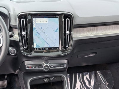 2023 Volvo XC40 Ultimate Dark Theme