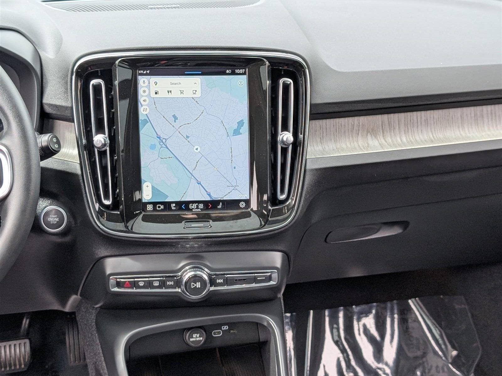 2023 Volvo XC40 Ultimate Dark Theme