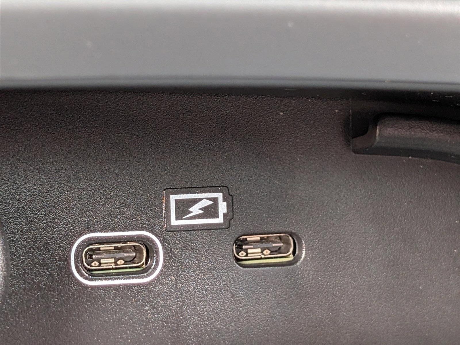 2023 Volvo XC40 Ultimate Dark Theme