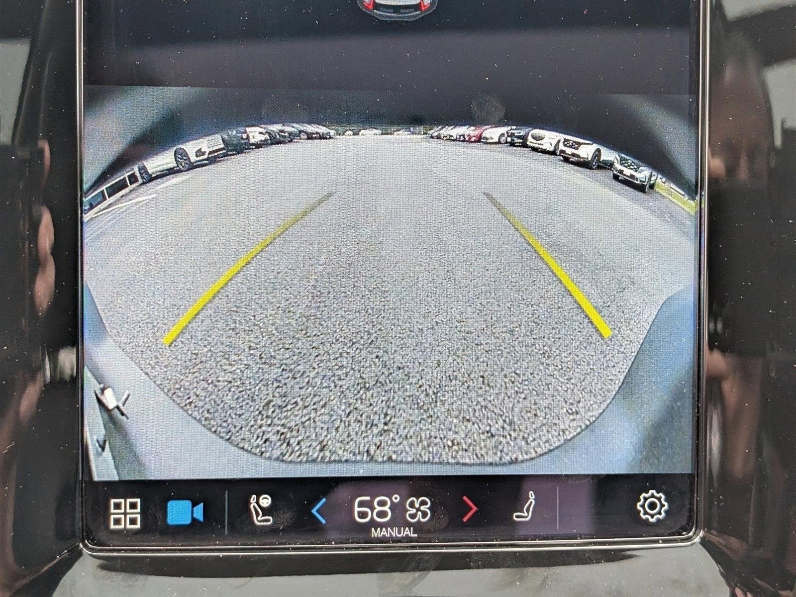 2023 Volvo XC40 Ultimate Dark Theme