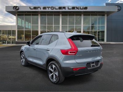 2023 Volvo XC40 Ultimate Dark Theme