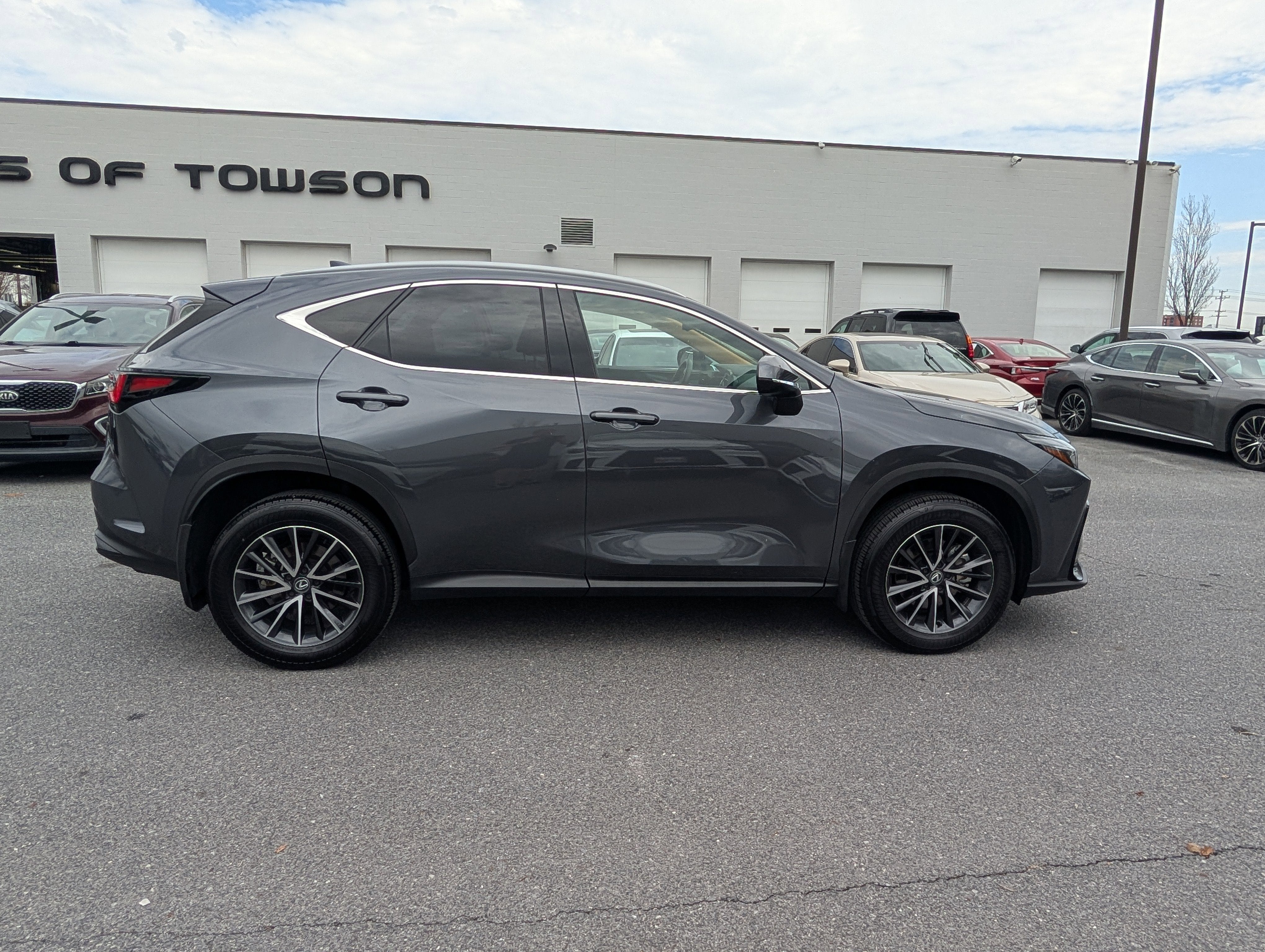 2024 Lexus NX 350h Premium