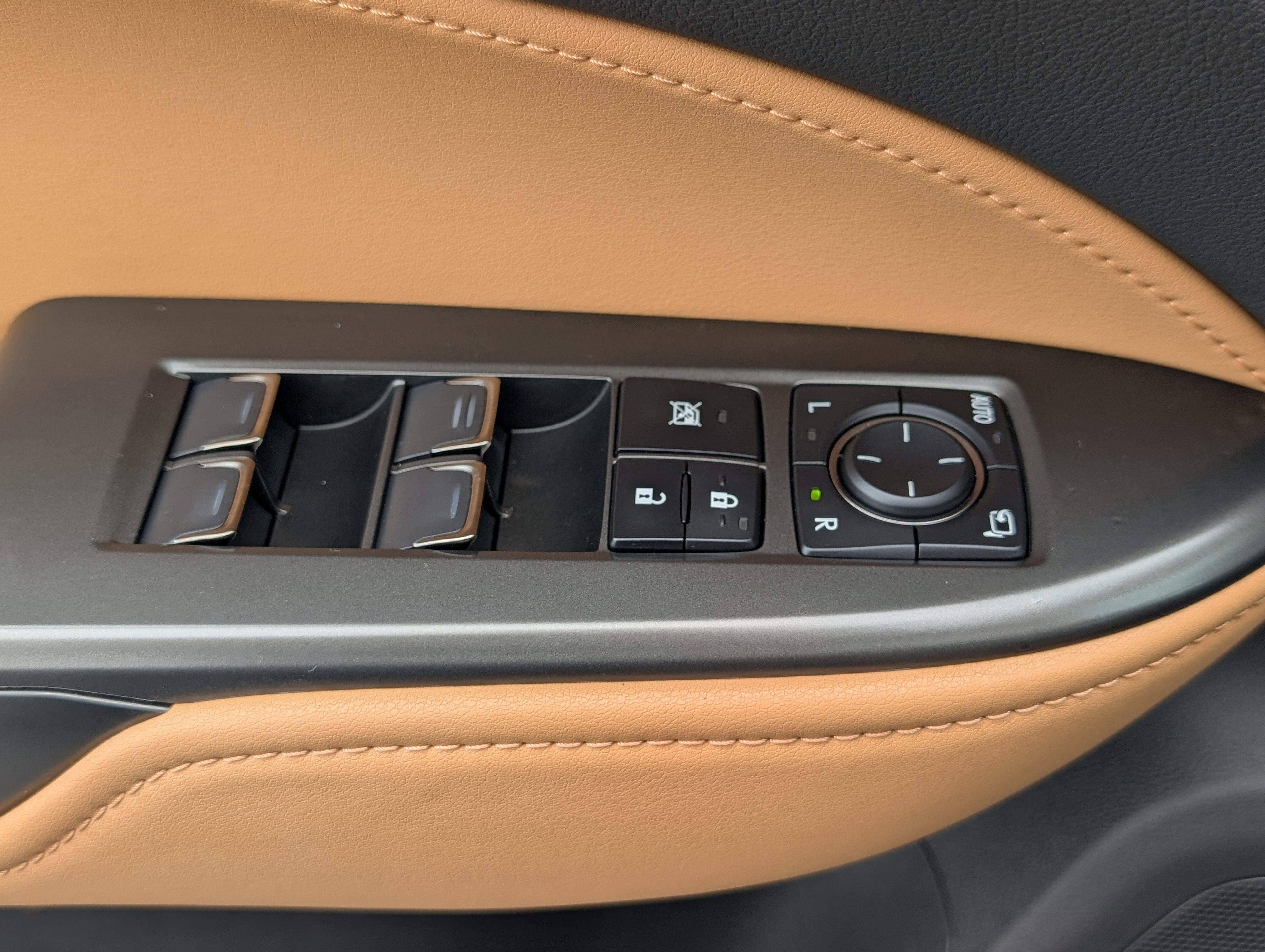 2024 Lexus NX 350h Premium