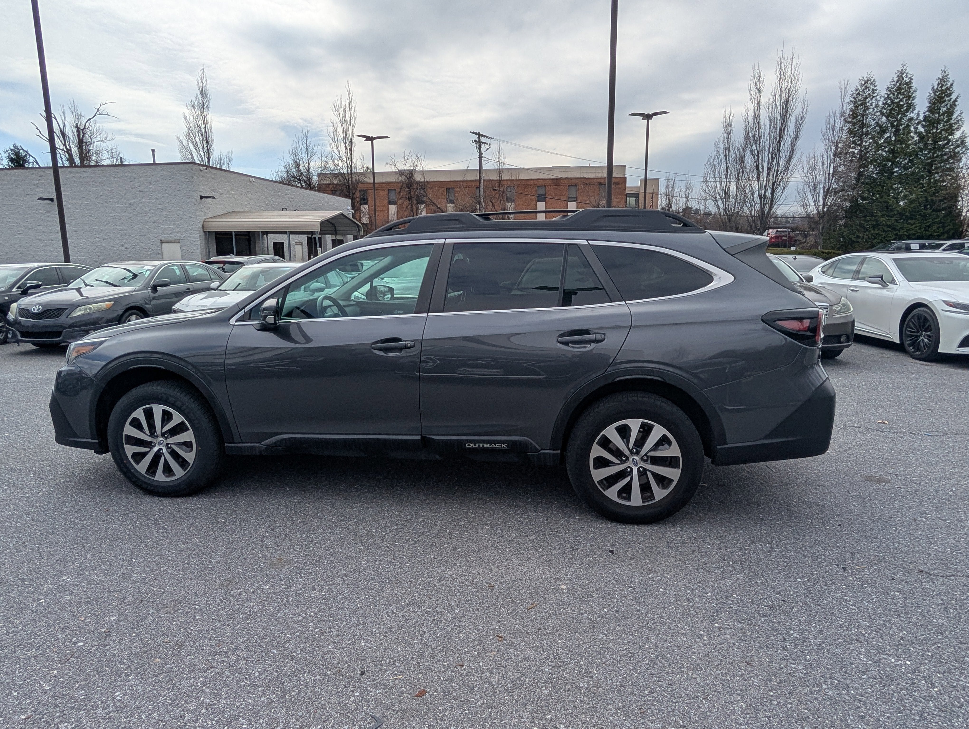 2022 Subaru Outback Premium