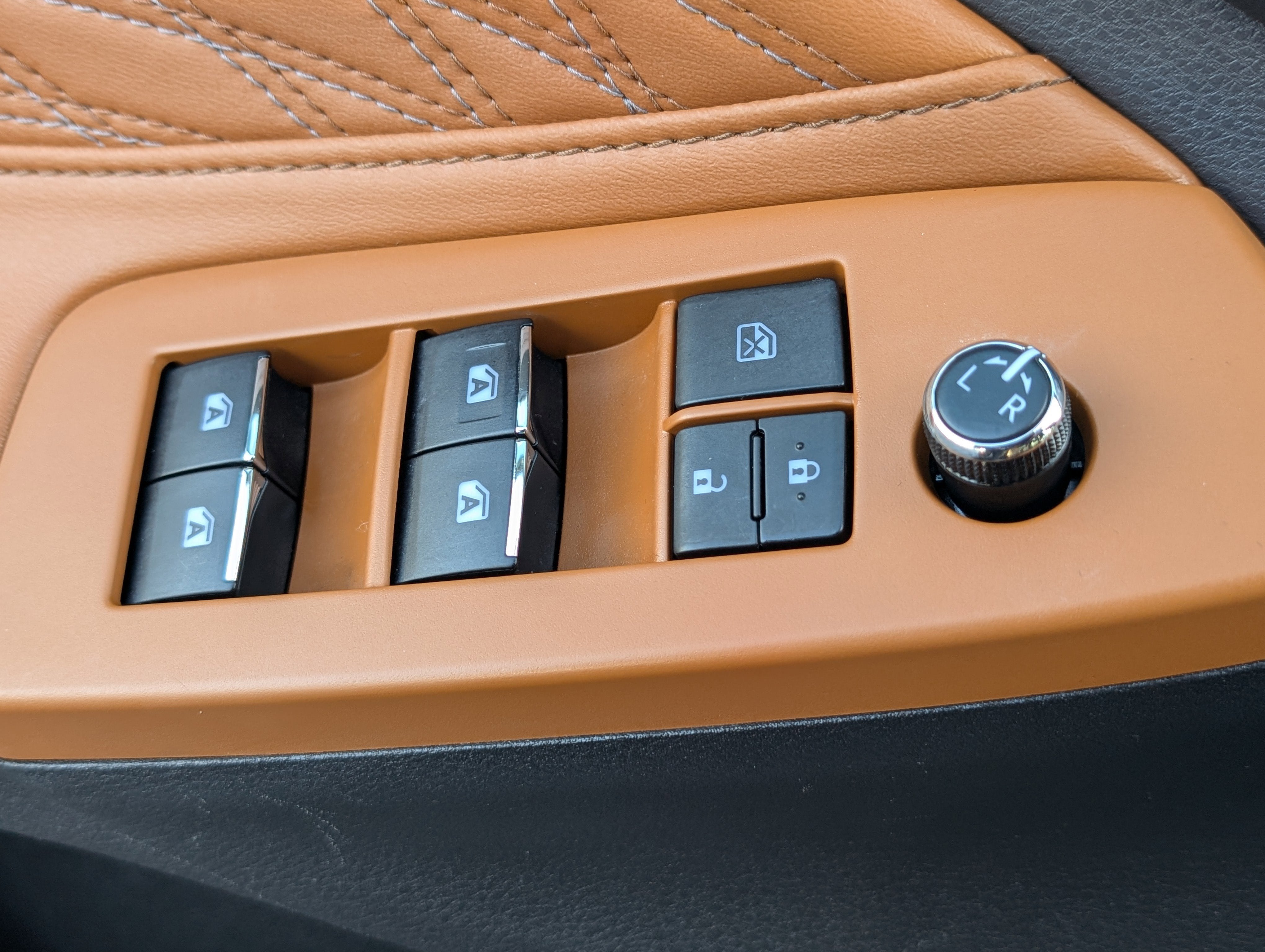 2019 Toyota Avalon Hybrid Limited