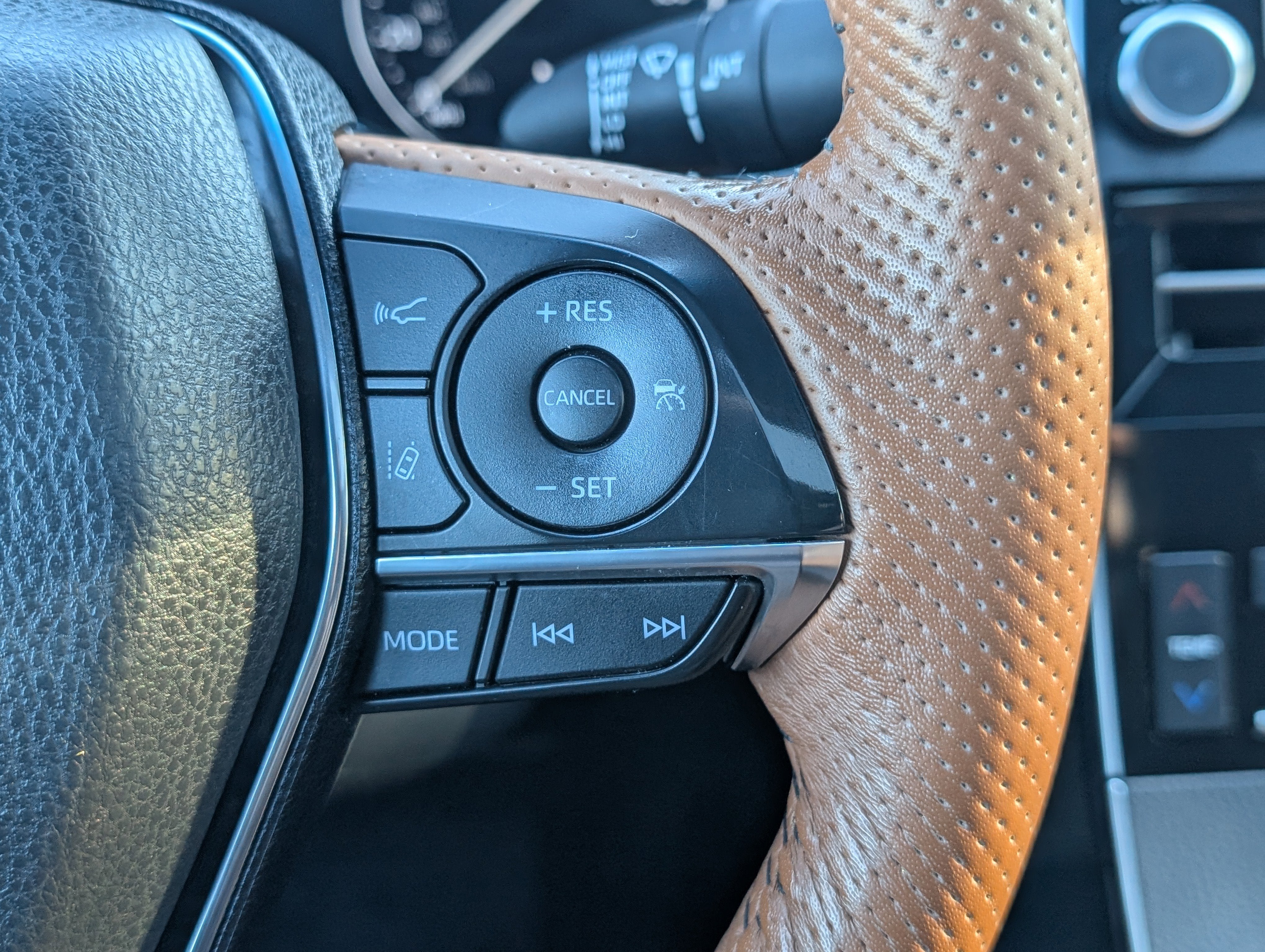 2019 Toyota Avalon Hybrid Limited