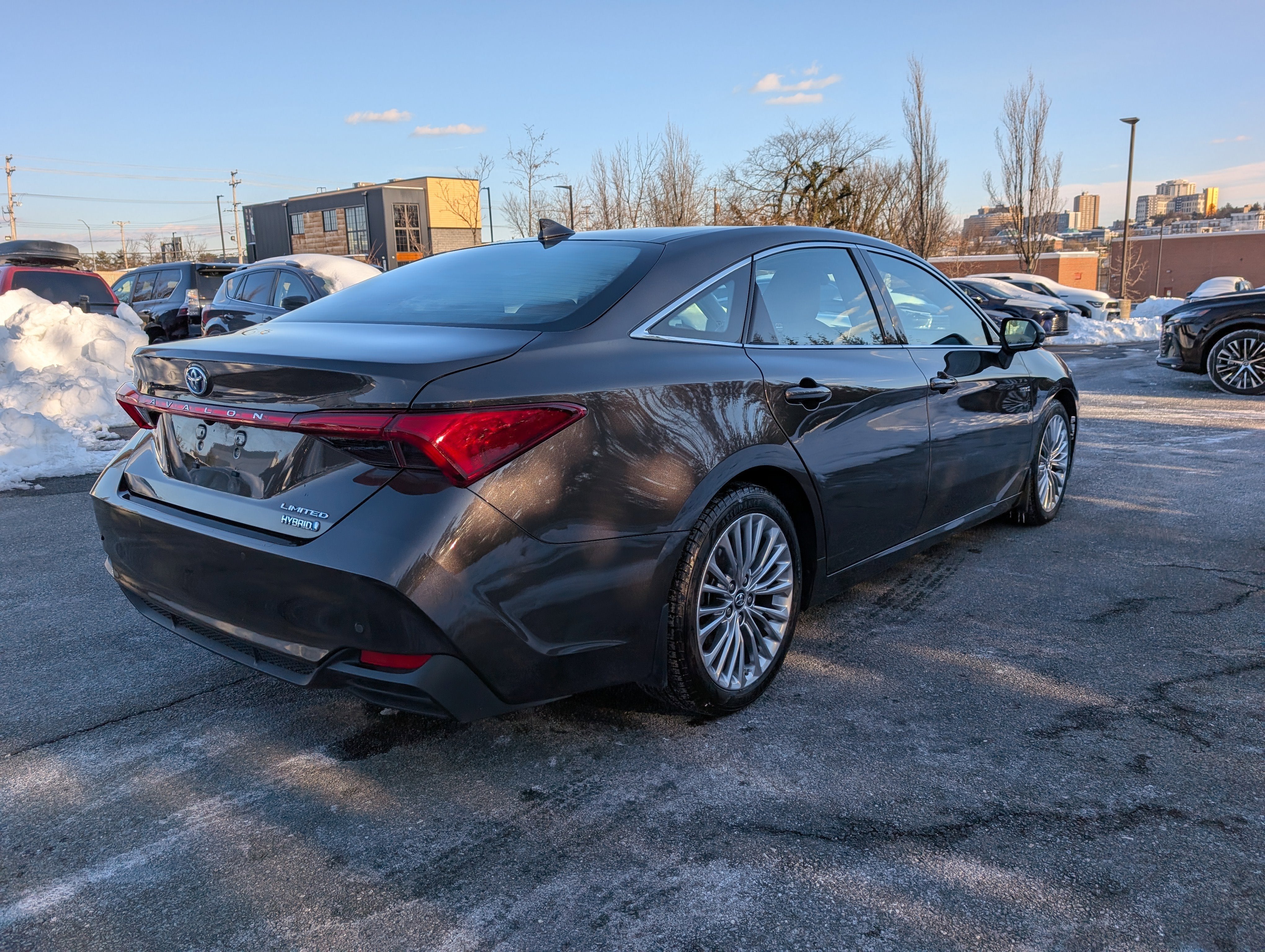 2019 Toyota Avalon Hybrid Limited