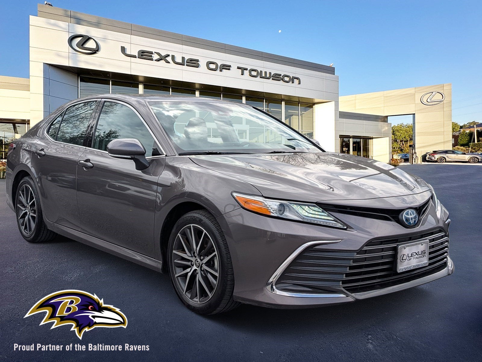 2022 Toyota Camry Hybrid XLE