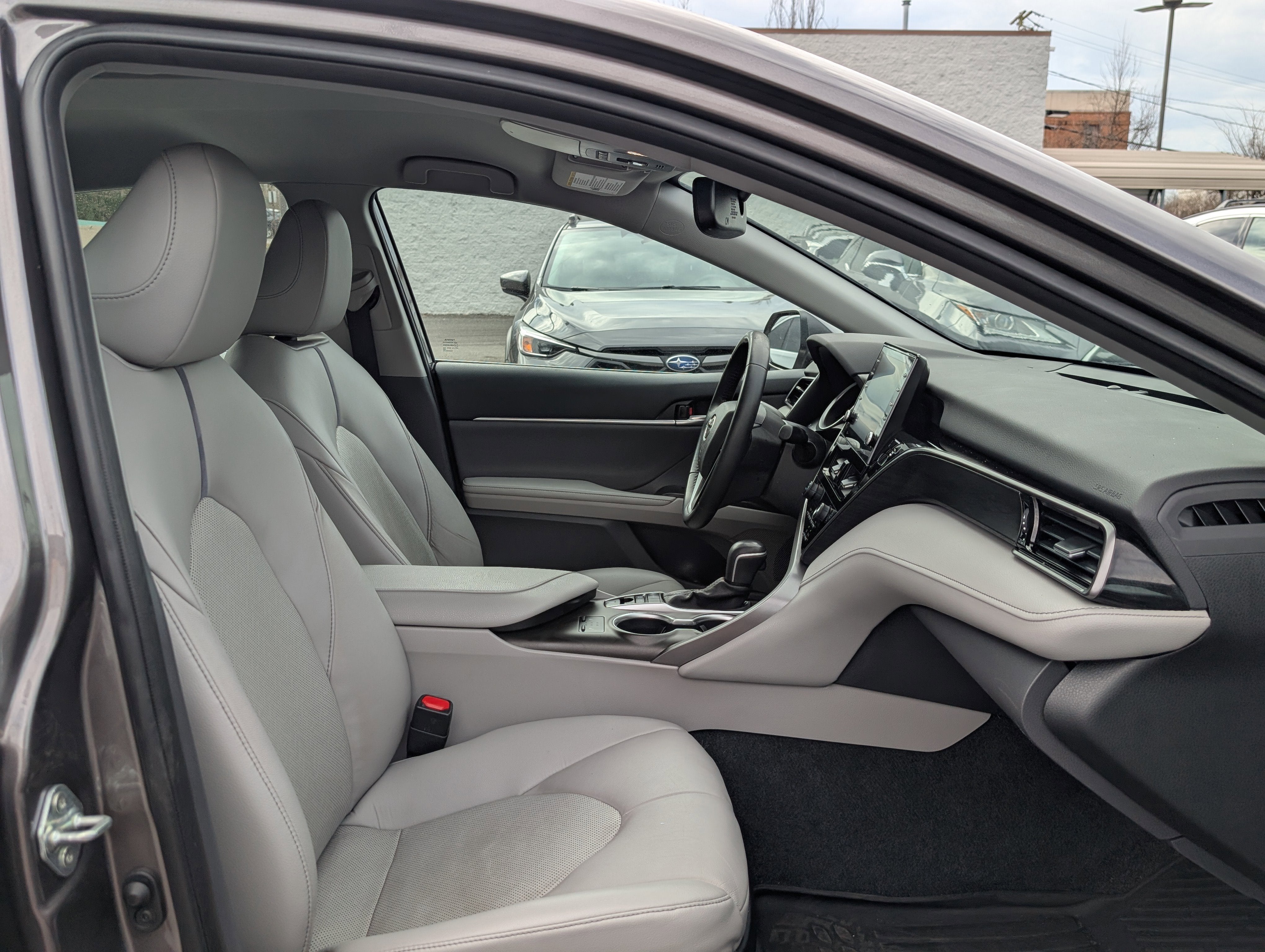 2022 Toyota Camry Hybrid XLE