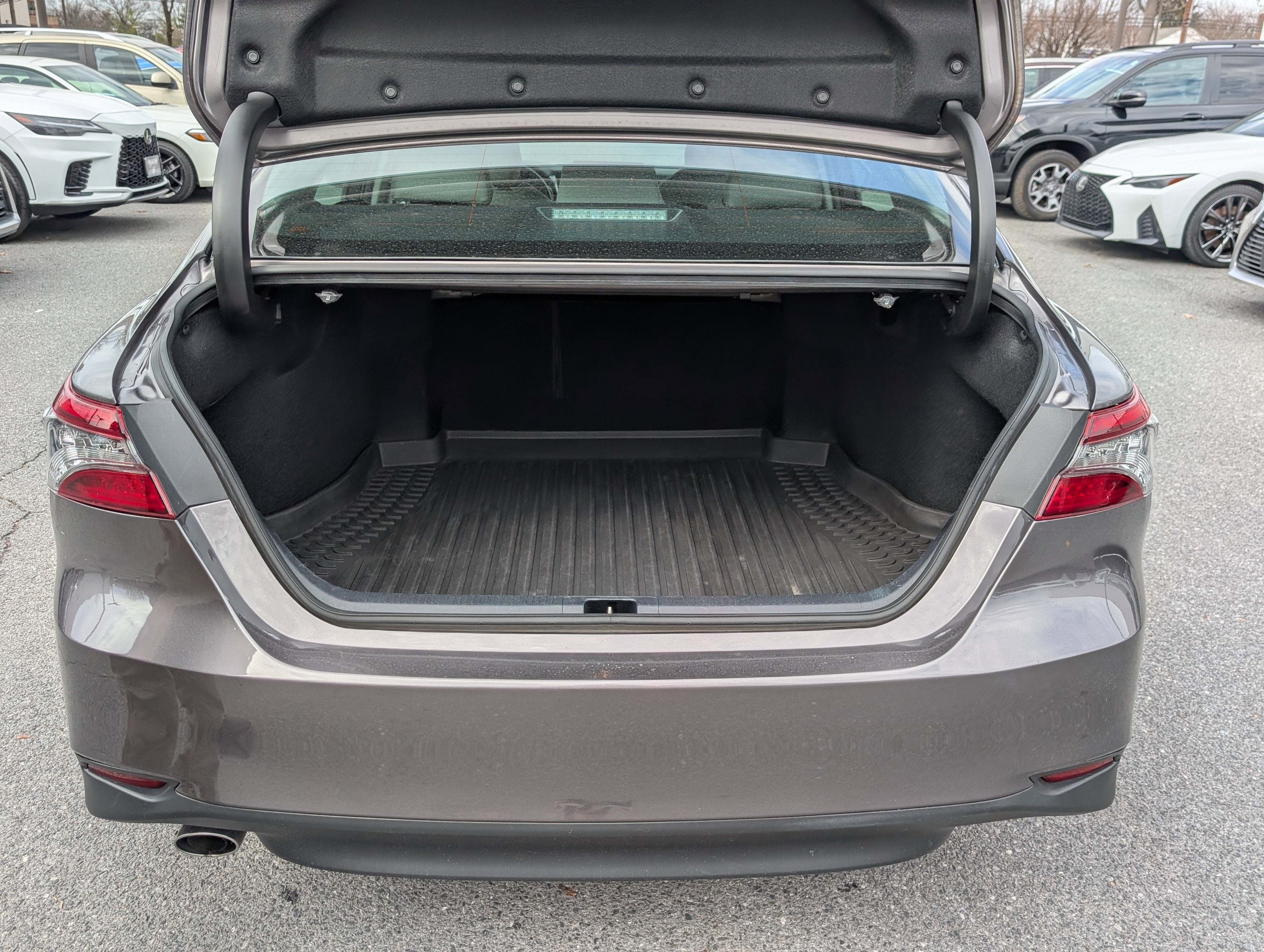 2022 Toyota Camry Hybrid XLE