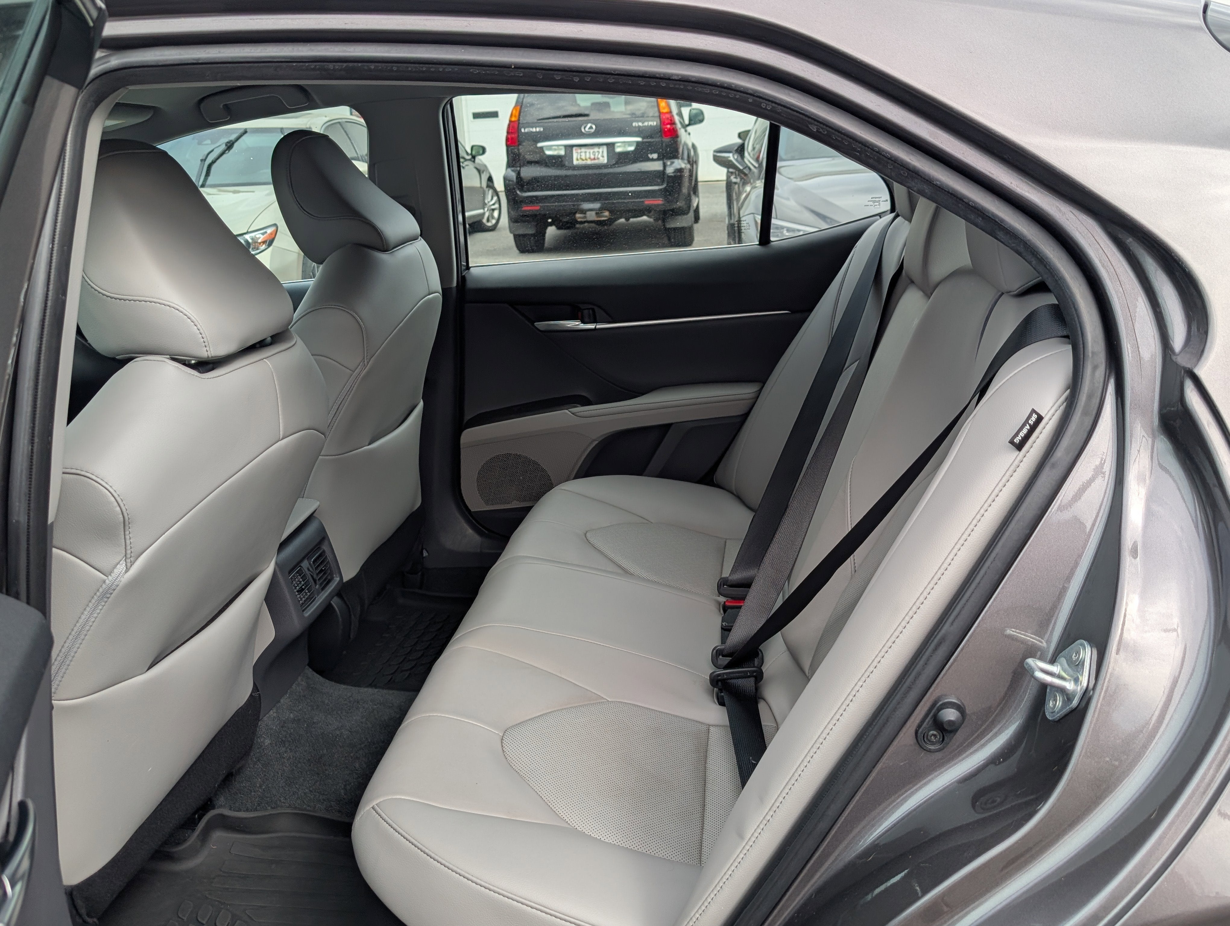 2022 Toyota Camry Hybrid XLE