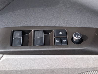 2022 Toyota Camry Hybrid XLE