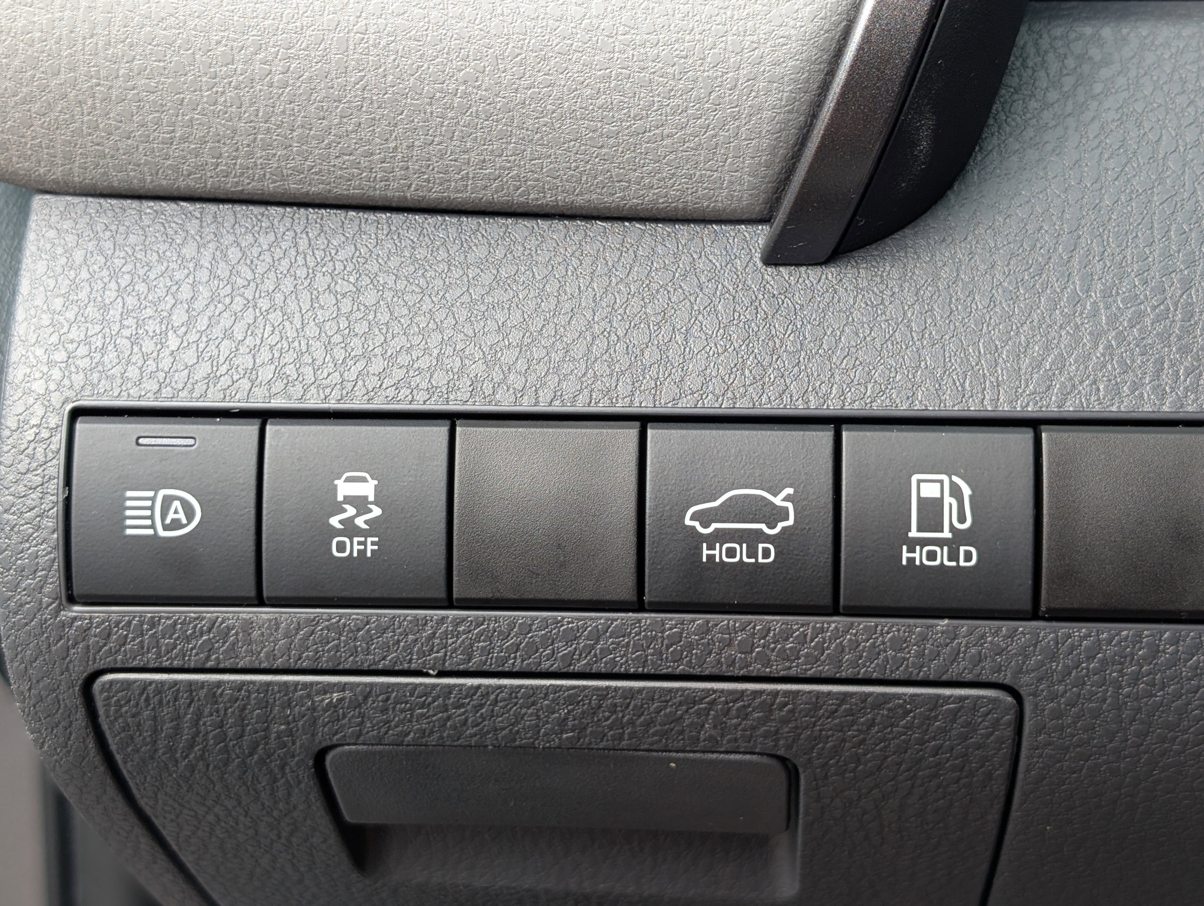 2022 Toyota Camry Hybrid XLE