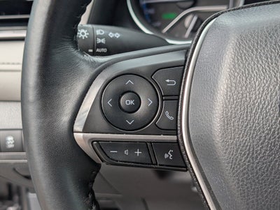 2022 Toyota Camry Hybrid XLE