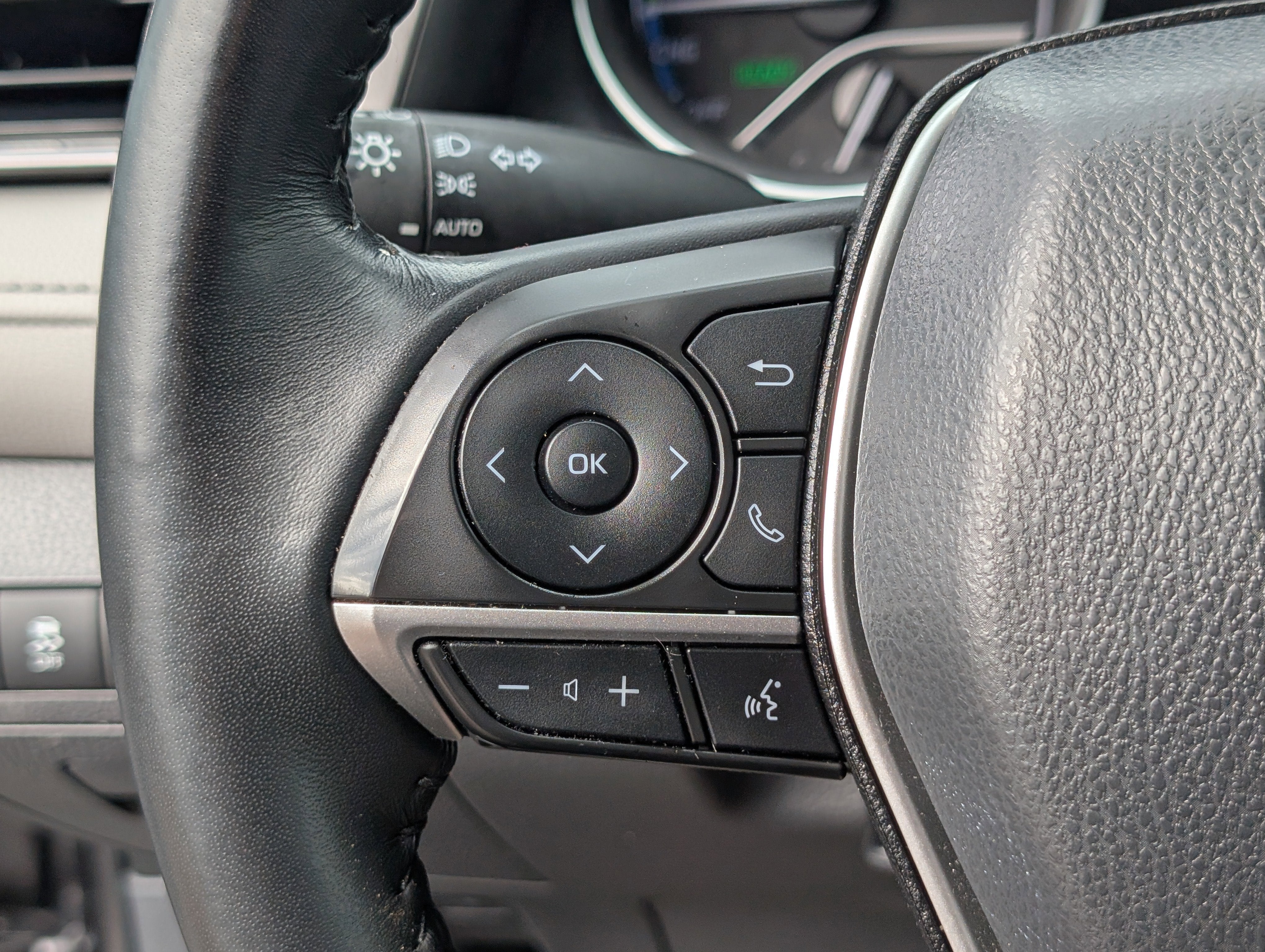 2022 Toyota Camry Hybrid XLE