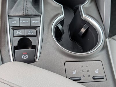 2022 Toyota Camry Hybrid XLE