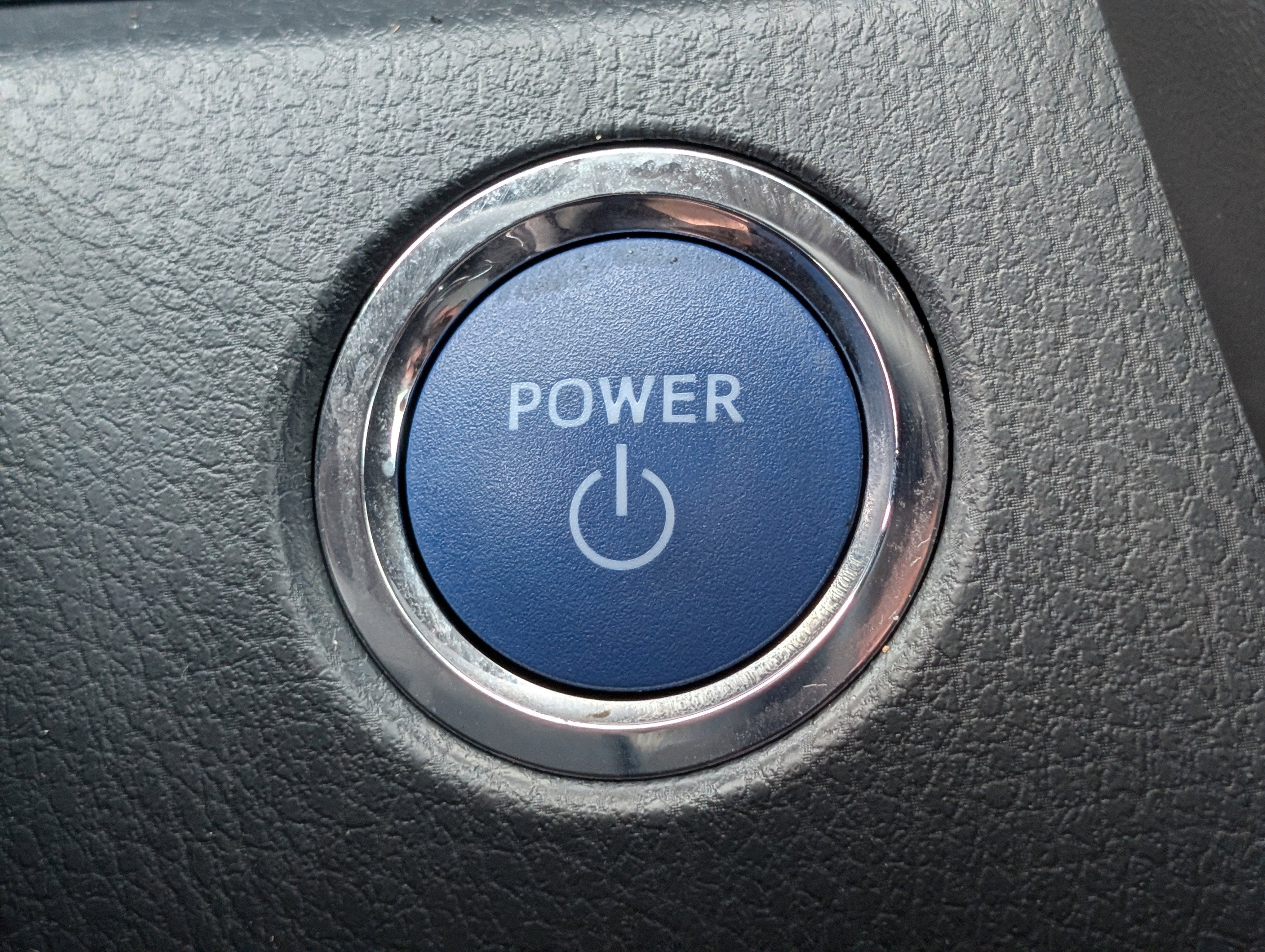 2022 Toyota Camry Hybrid XLE