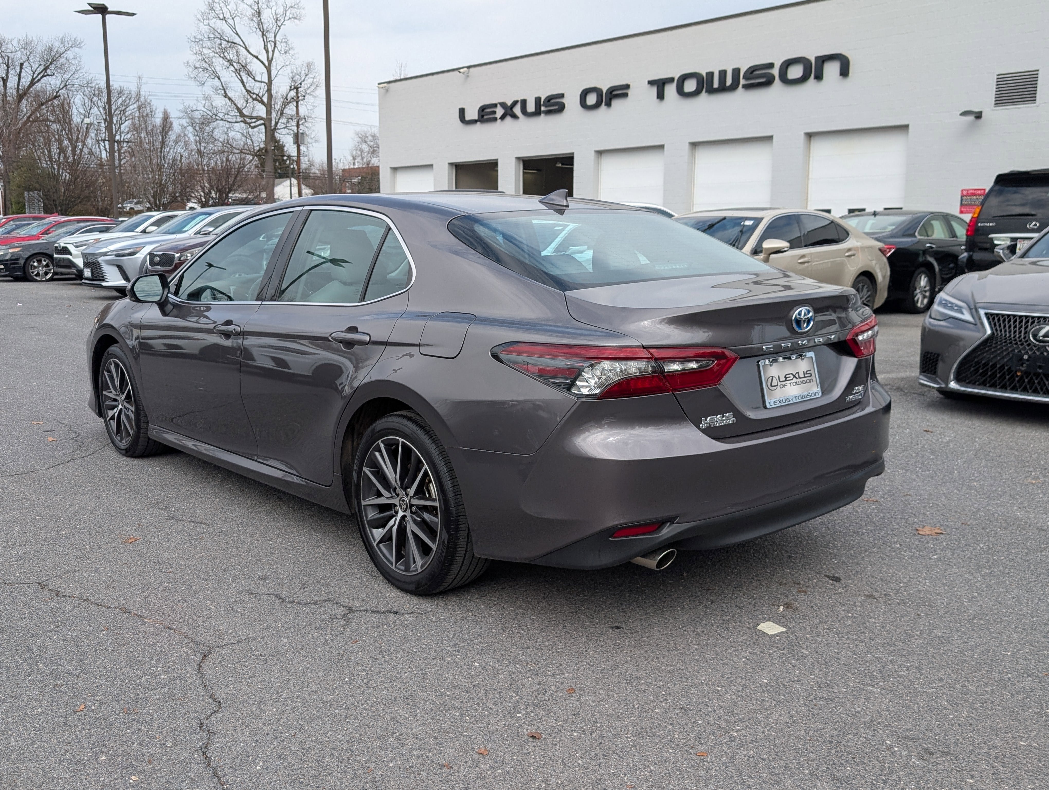 2022 Toyota Camry Hybrid XLE