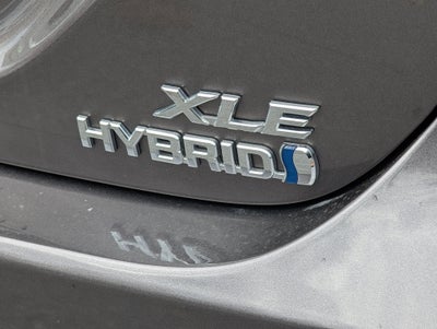 2022 Toyota Camry Hybrid XLE