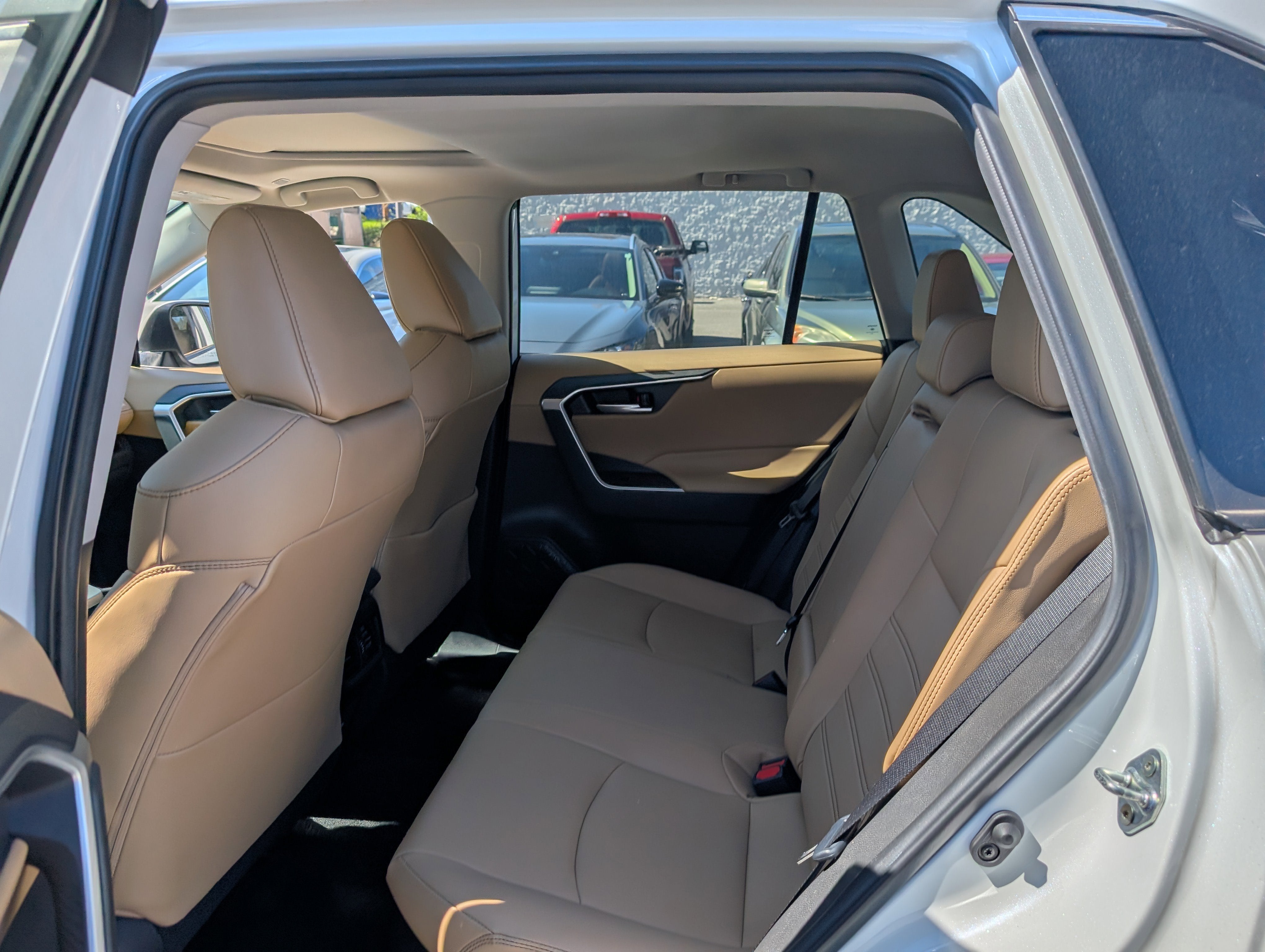 2023 Toyota RAV4 Hybrid XLE Premium