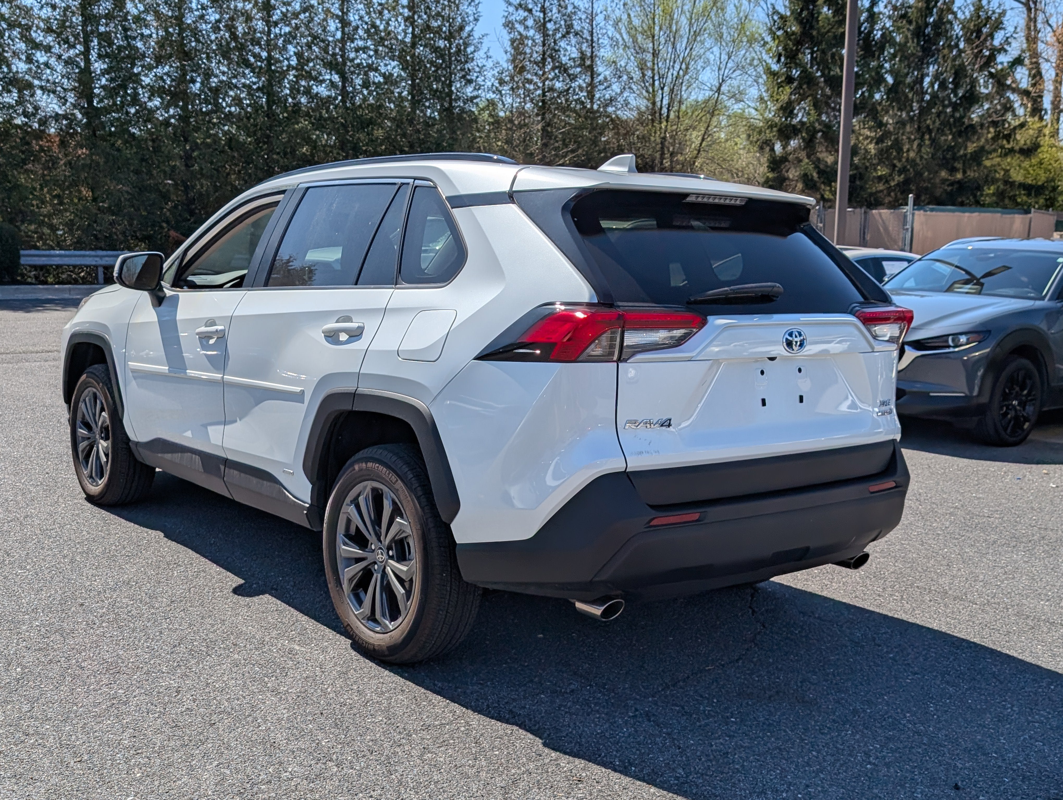2023 Toyota RAV4 Hybrid XLE Premium