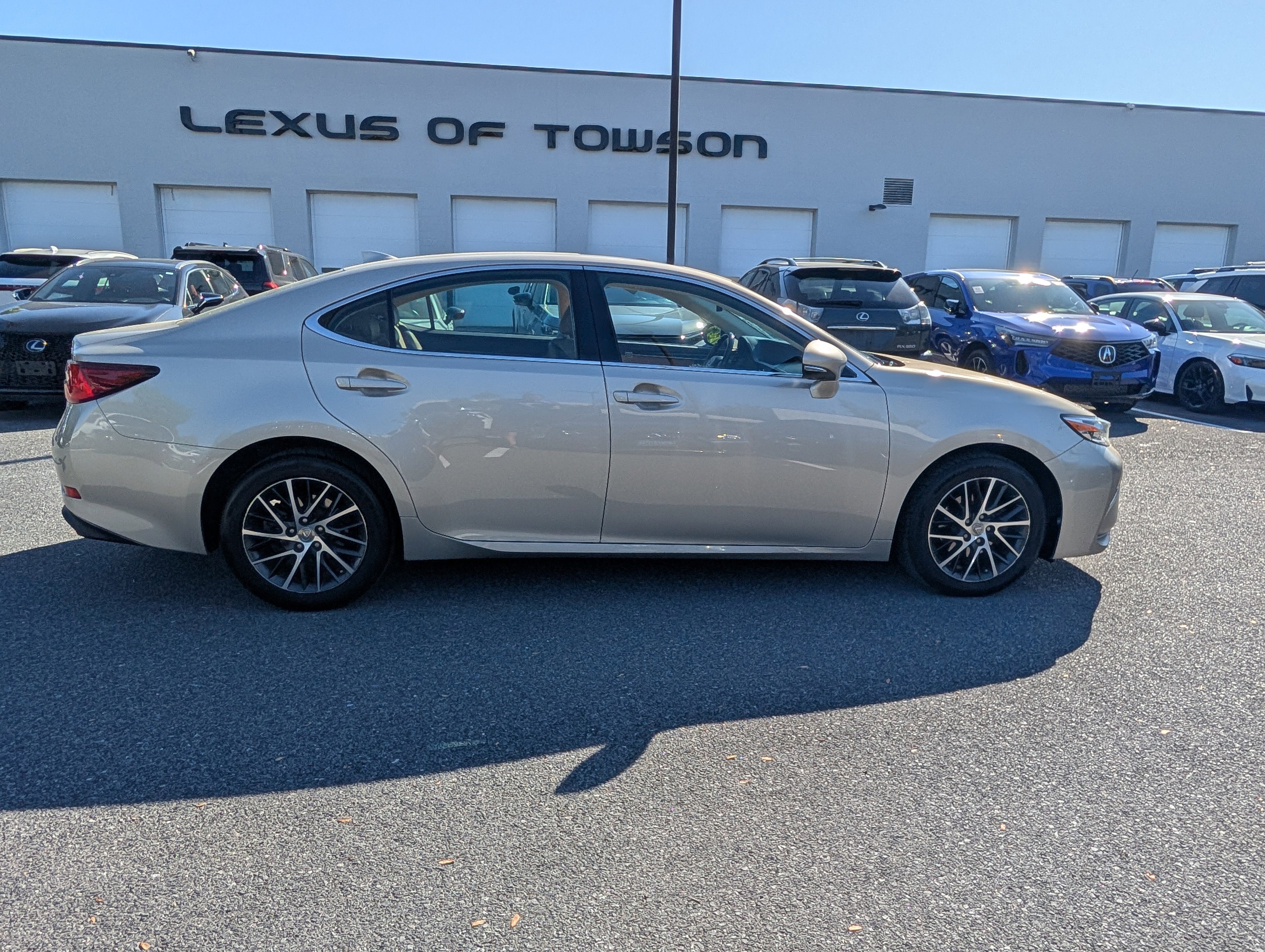 2016 Lexus ES 350 4dr Sdn