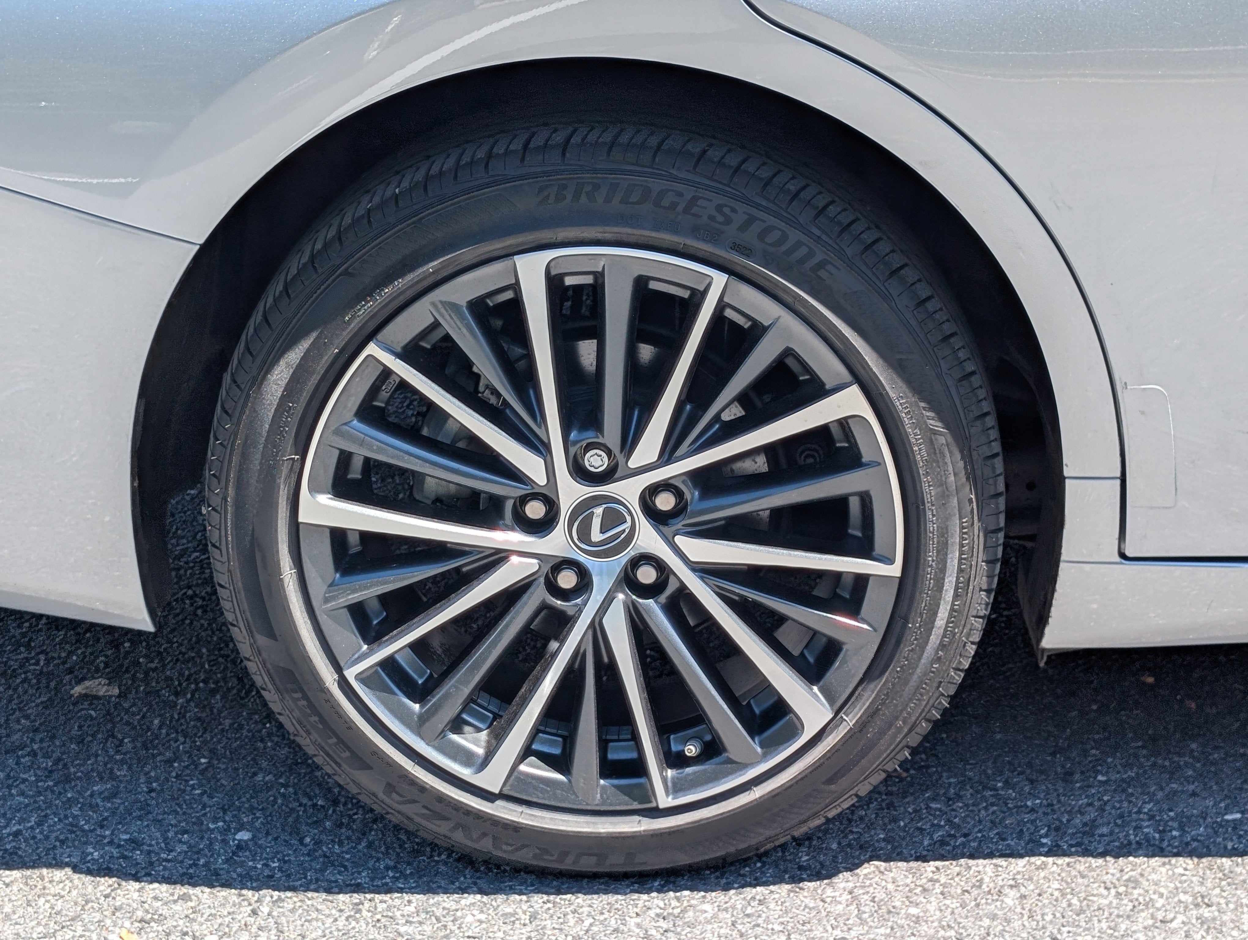 2023 Lexus ES 250