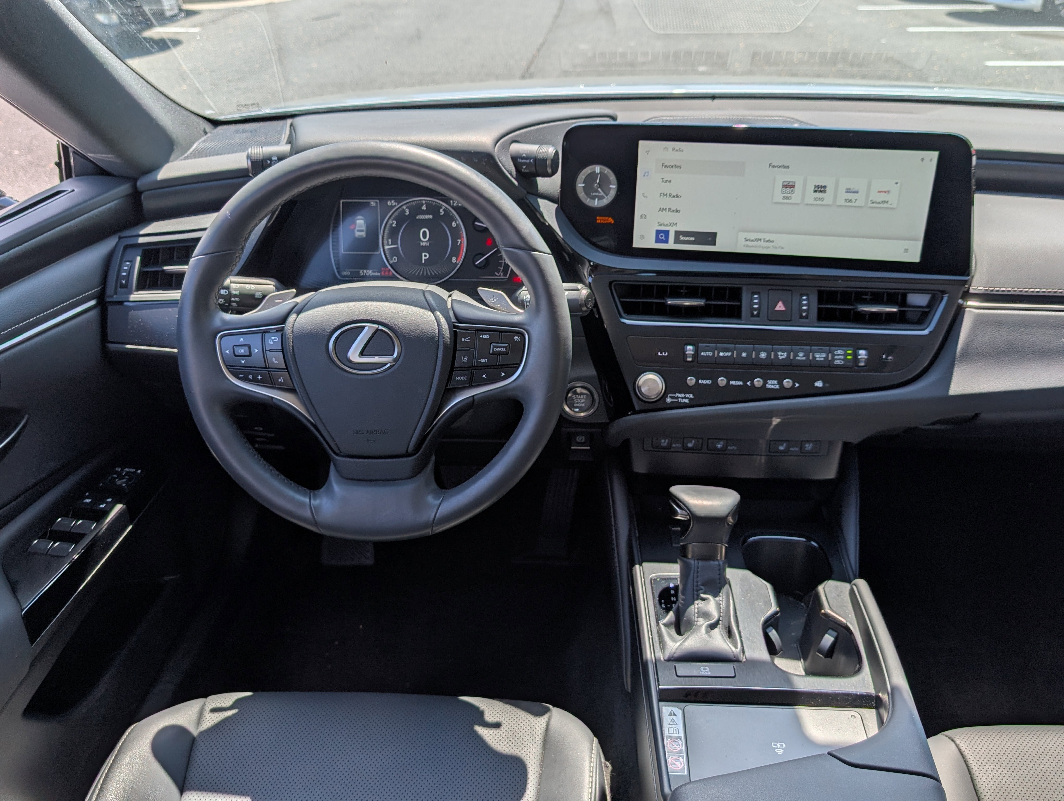 2023 Lexus ES 250