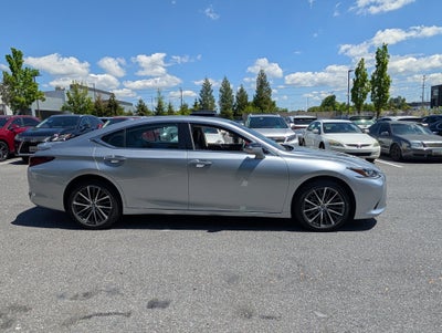 2023 Lexus ES 250