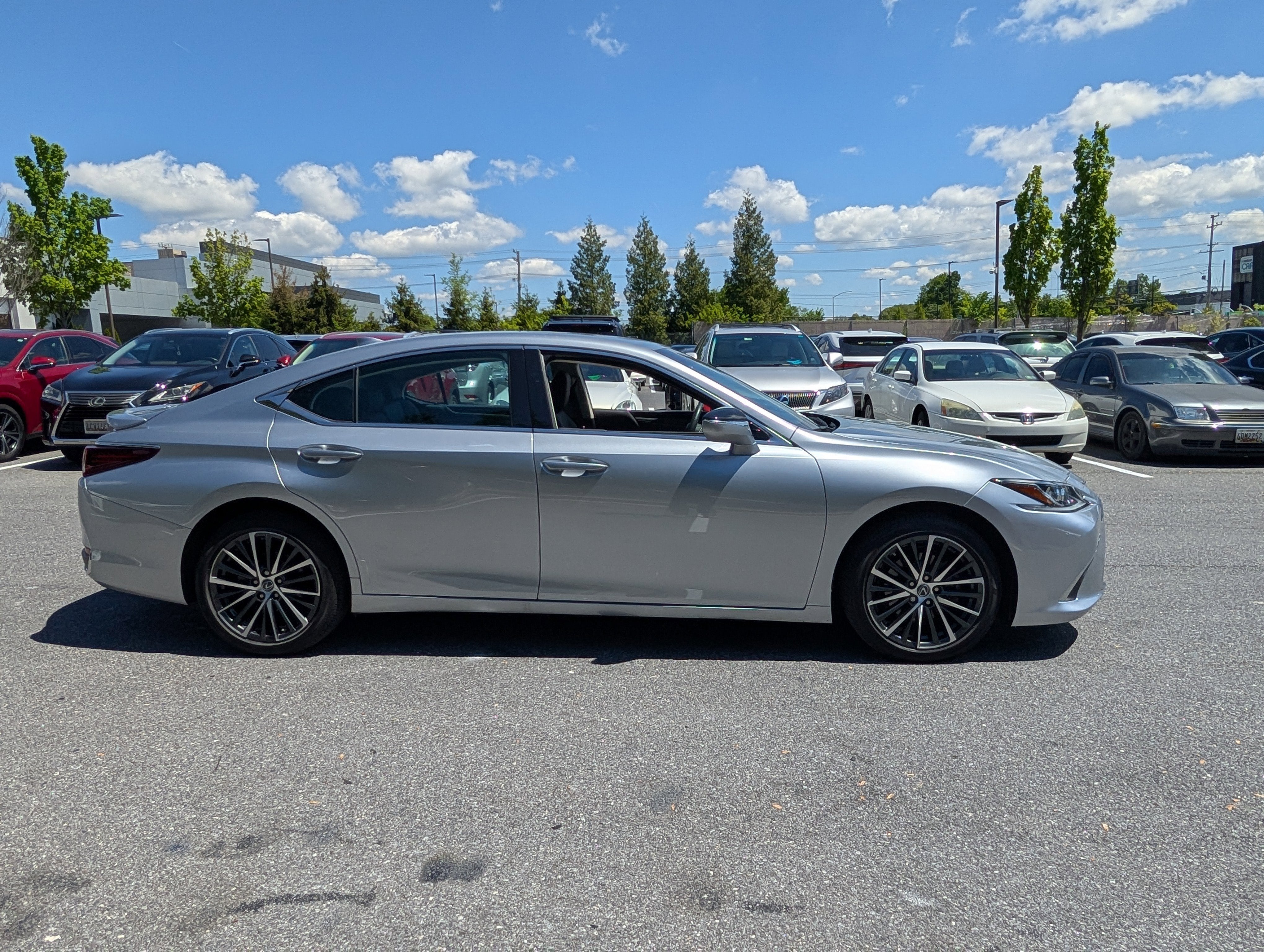 2023 Lexus ES 250
