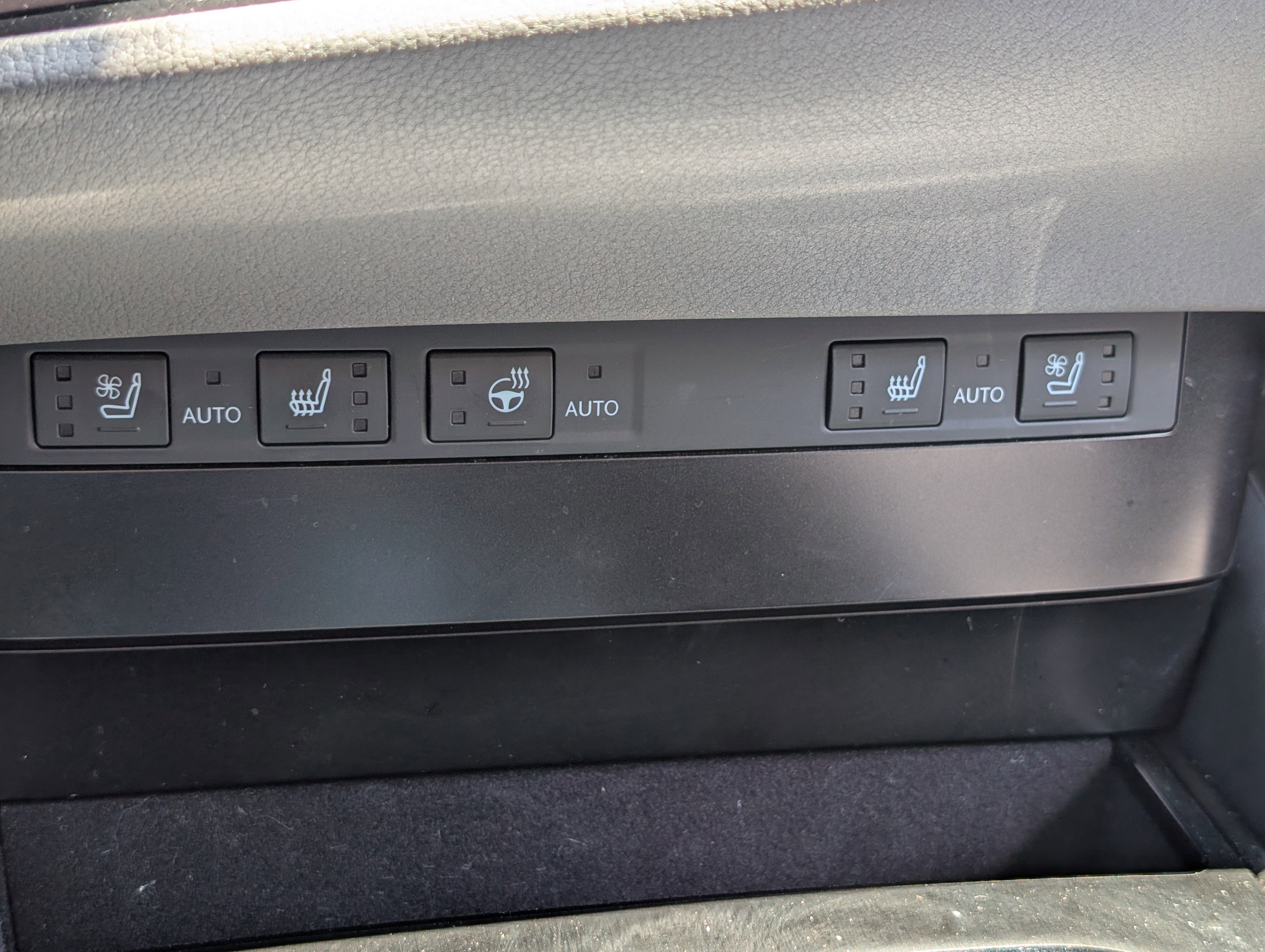 2023 Lexus ES 250
