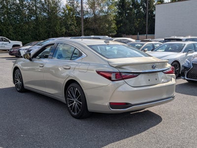 2022 Lexus ES 300h