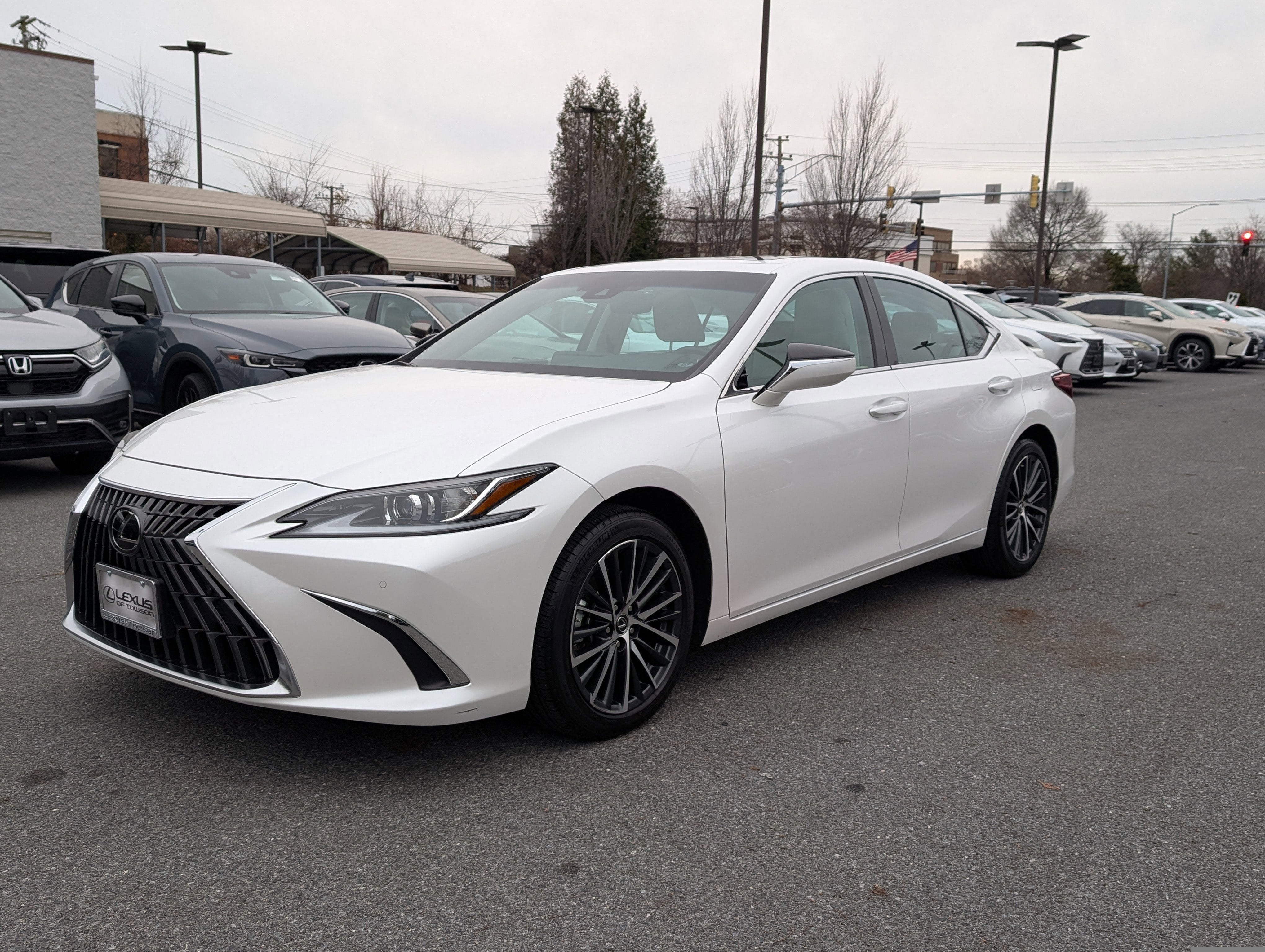 2025 Lexus ES 300h