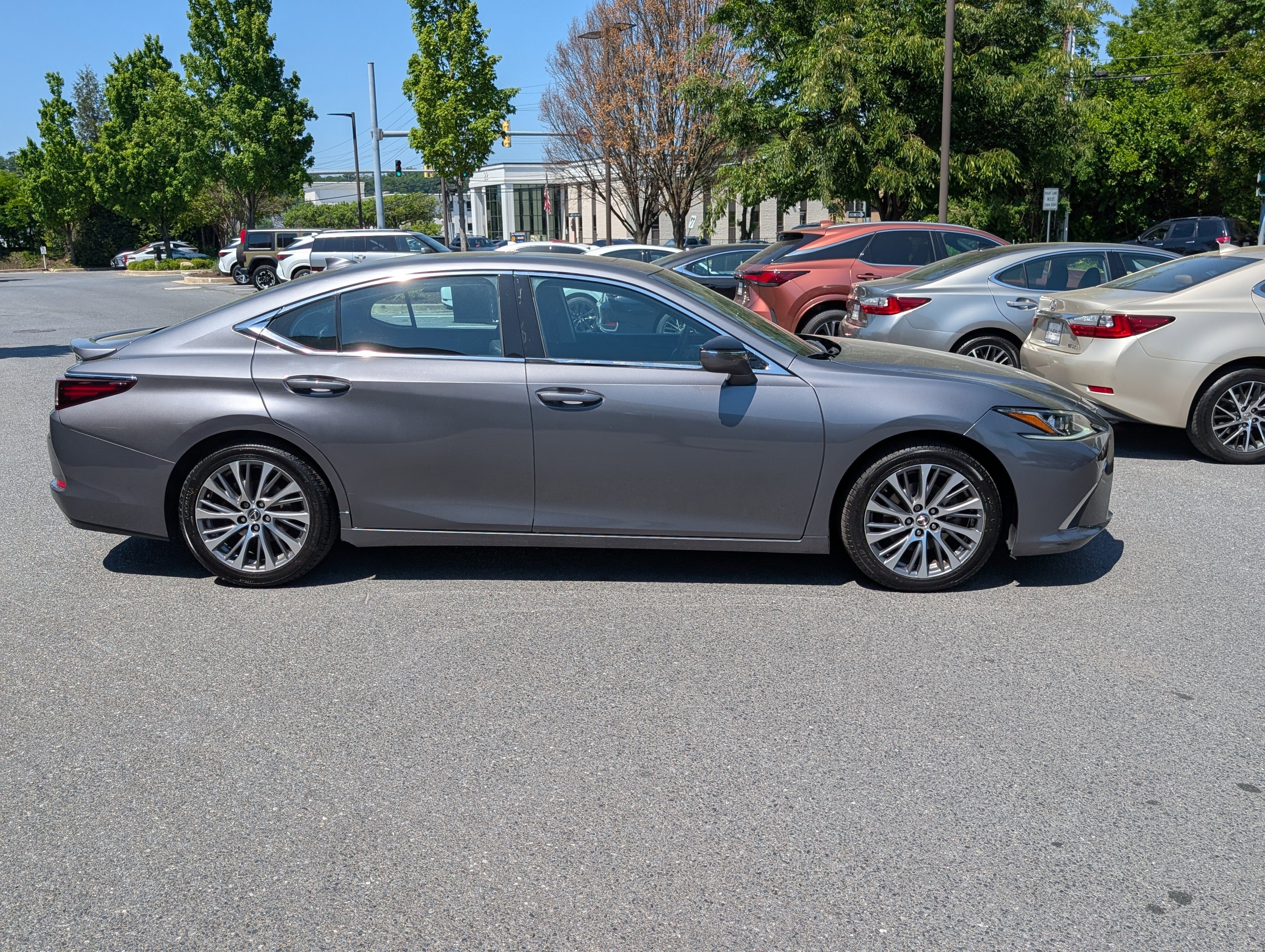 2021 Lexus ES 350
