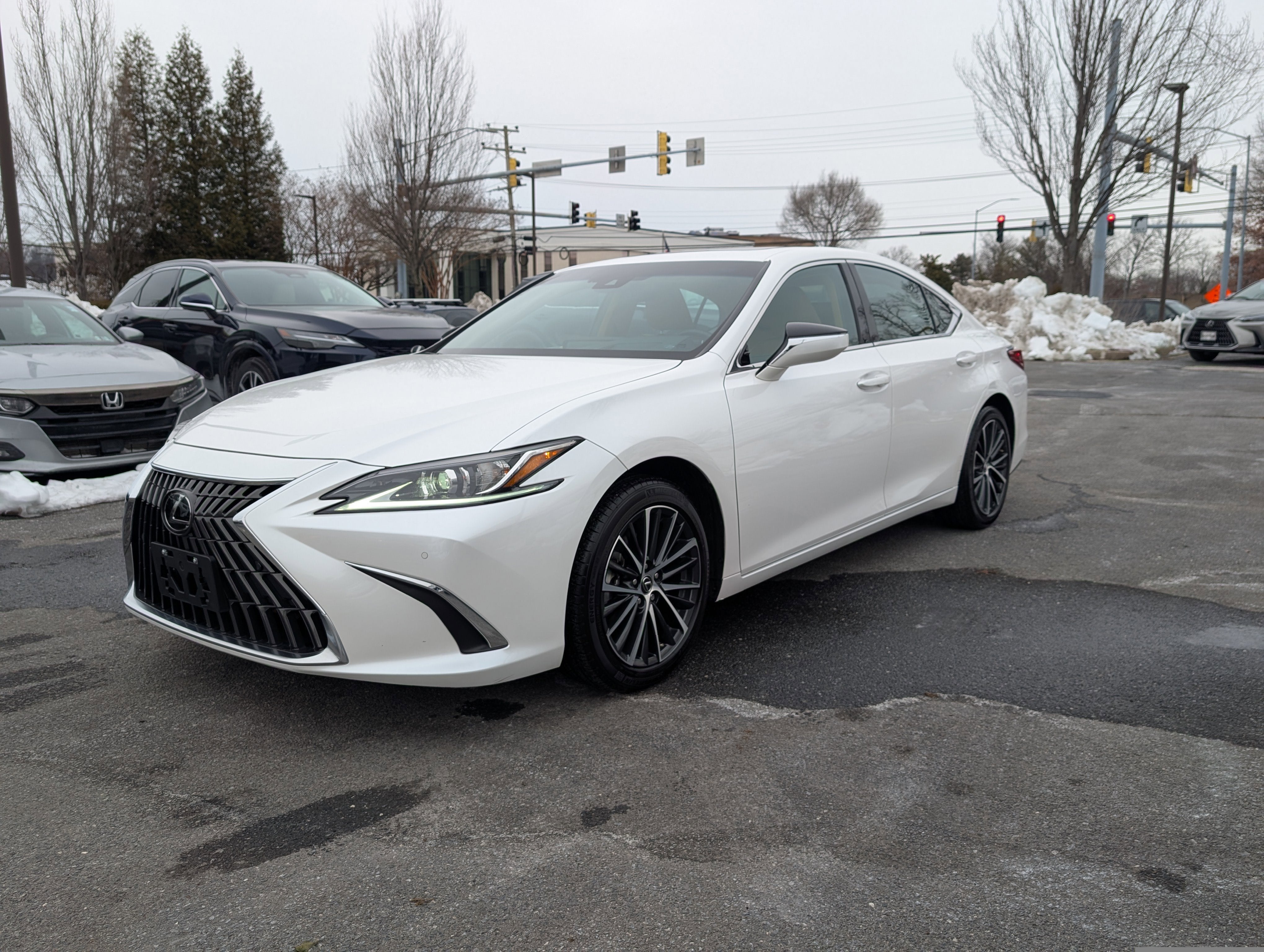 2025 Lexus ES 350