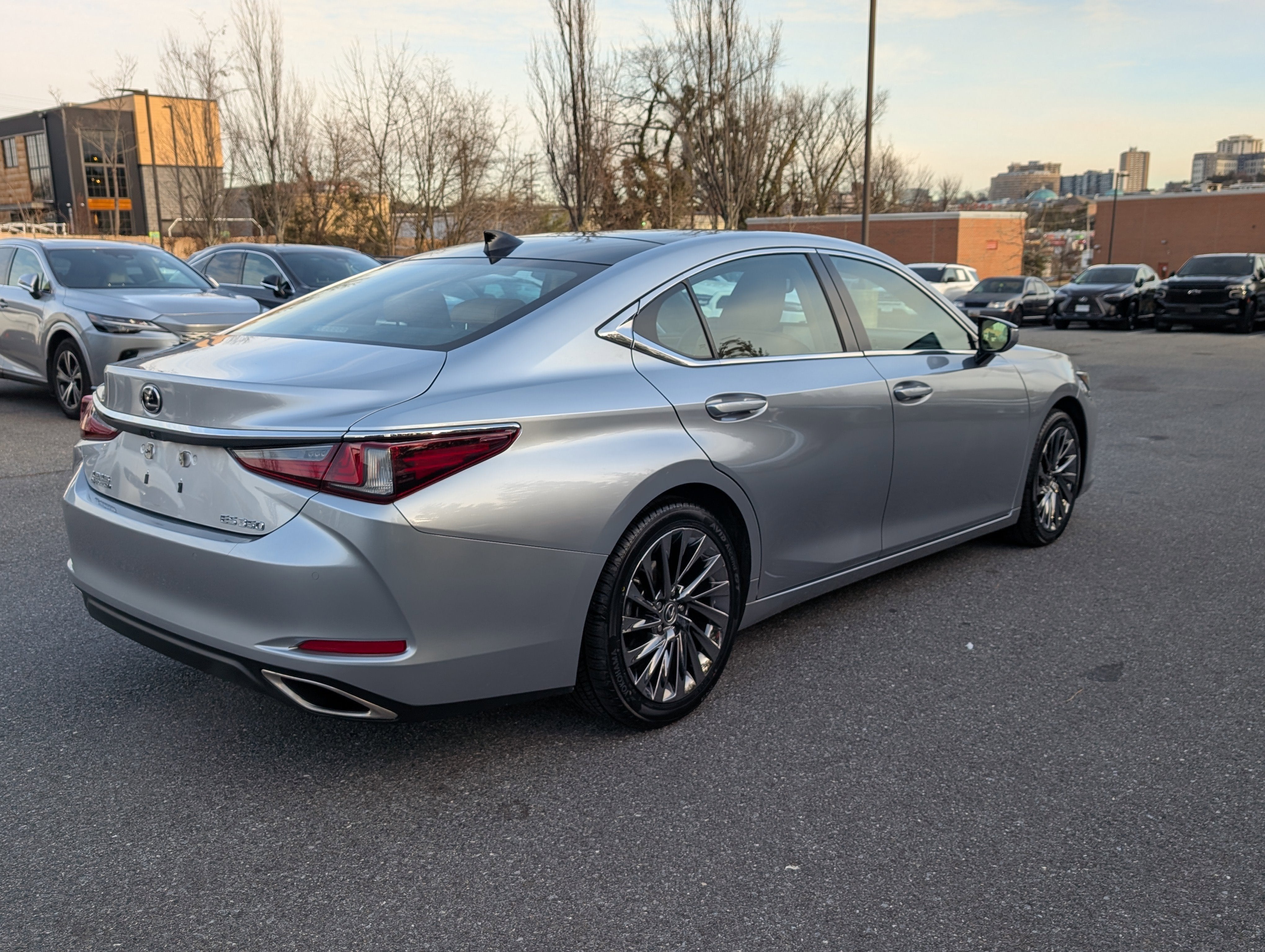 2024 Lexus ES 350 Luxury