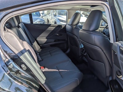 2024 Lexus ES 300h Ultra Luxury