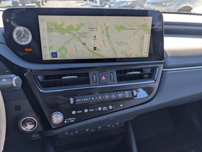 2024 Lexus ES 300h Ultra Luxury