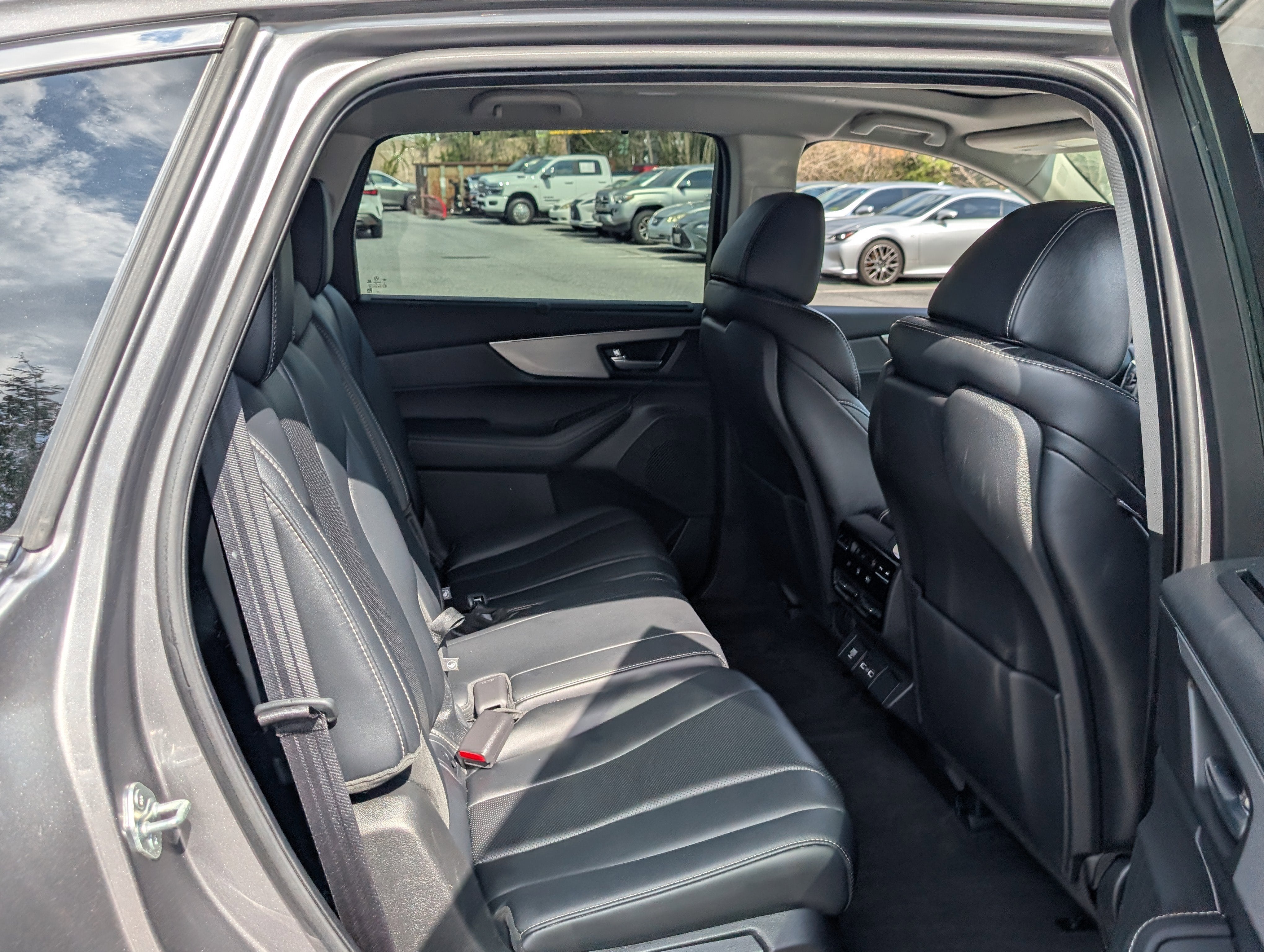 2023 Acura MDX w/Technology Package