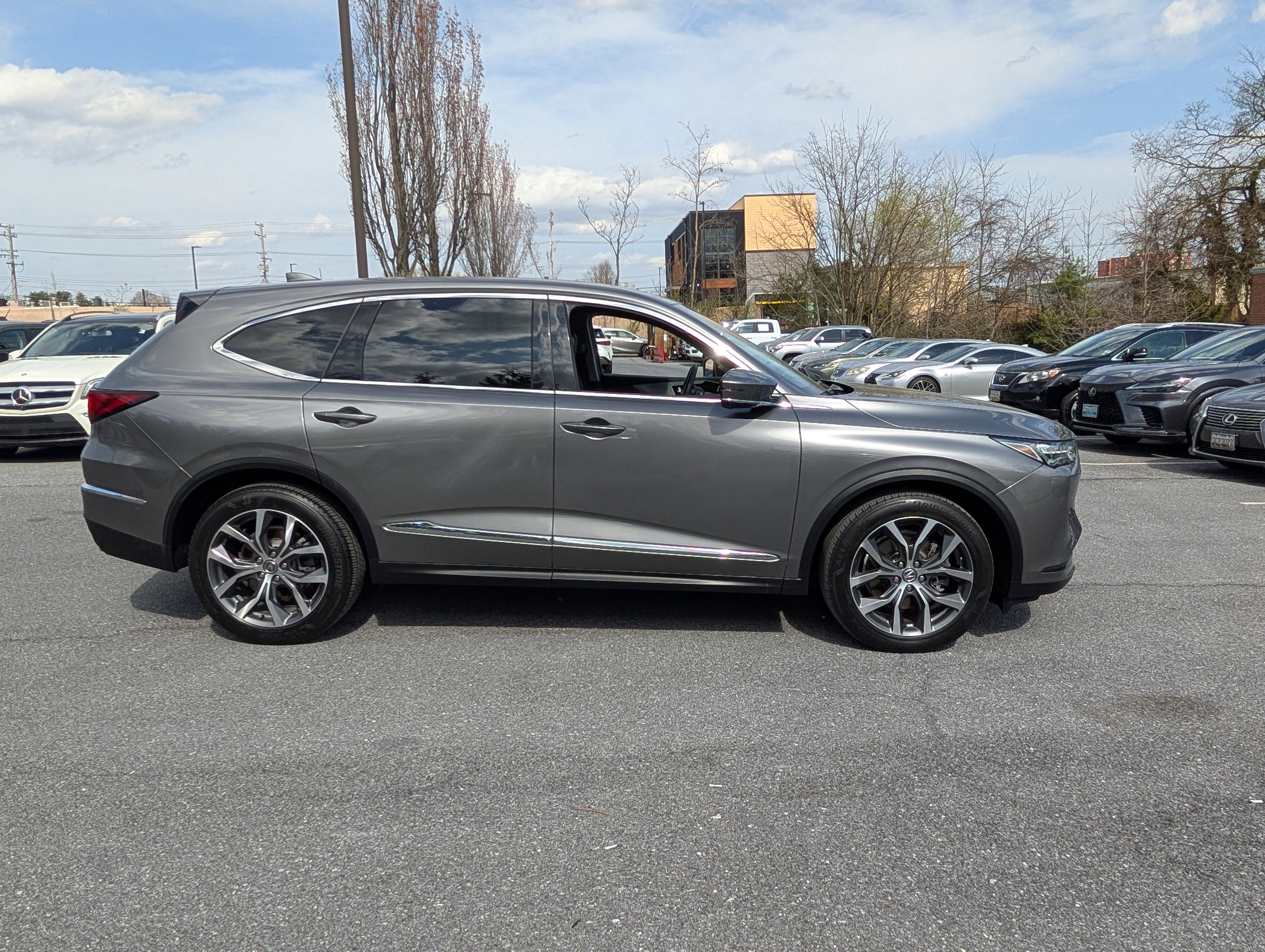 2023 Acura MDX w/Technology Package