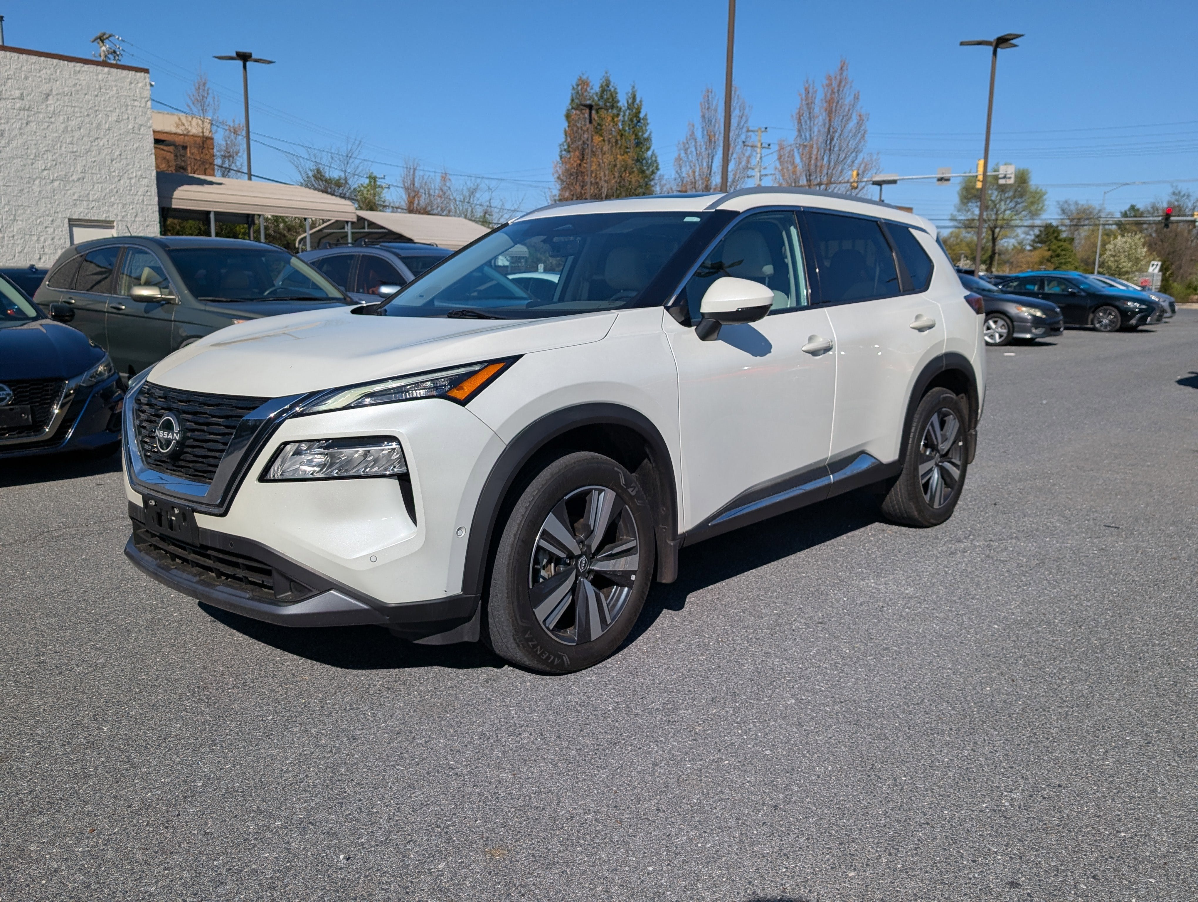 2023 Nissan Rogue SL