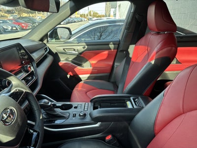 2022 Toyota Highlander XSE