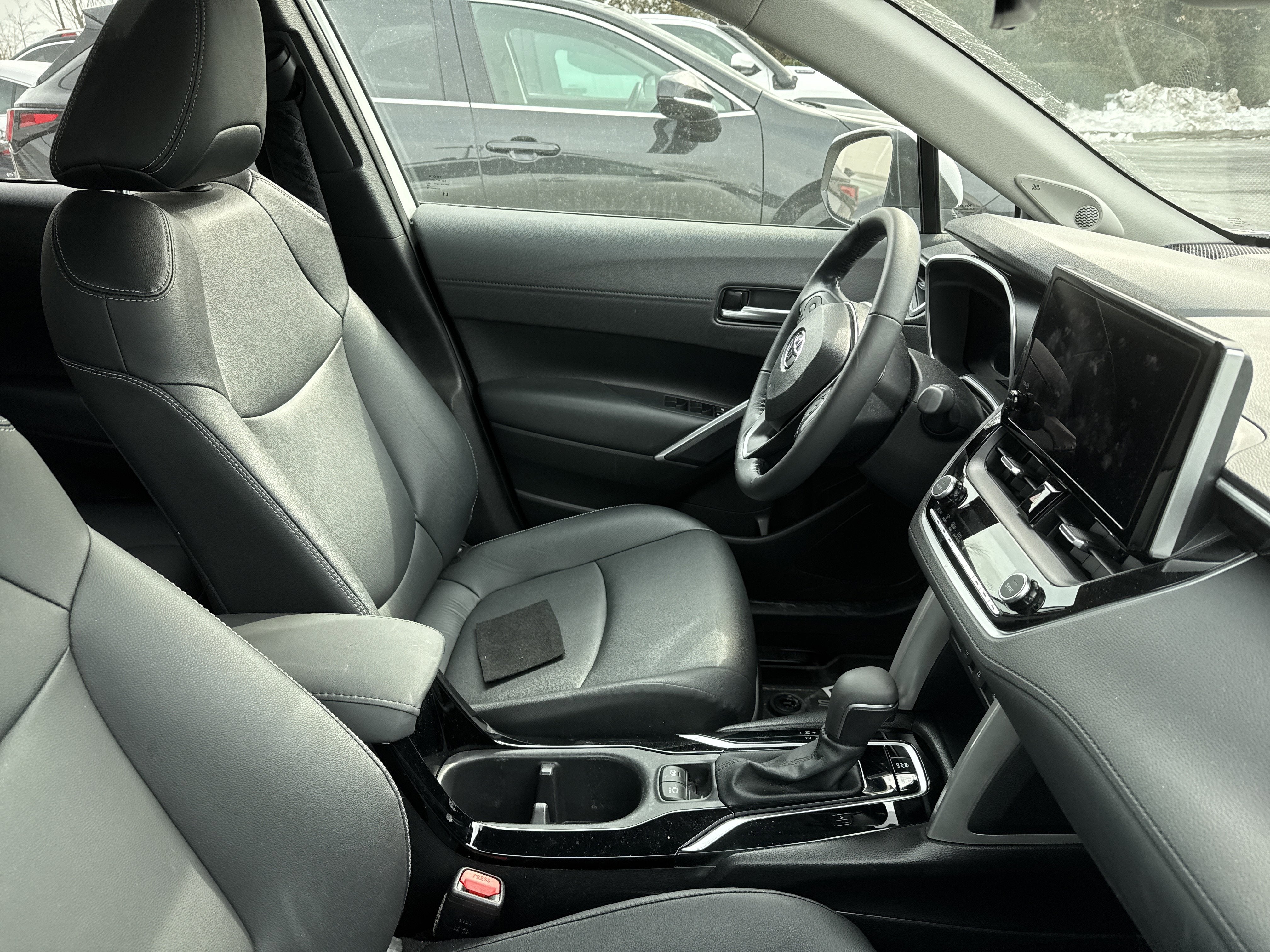 2023 Toyota Corolla Cross XLE