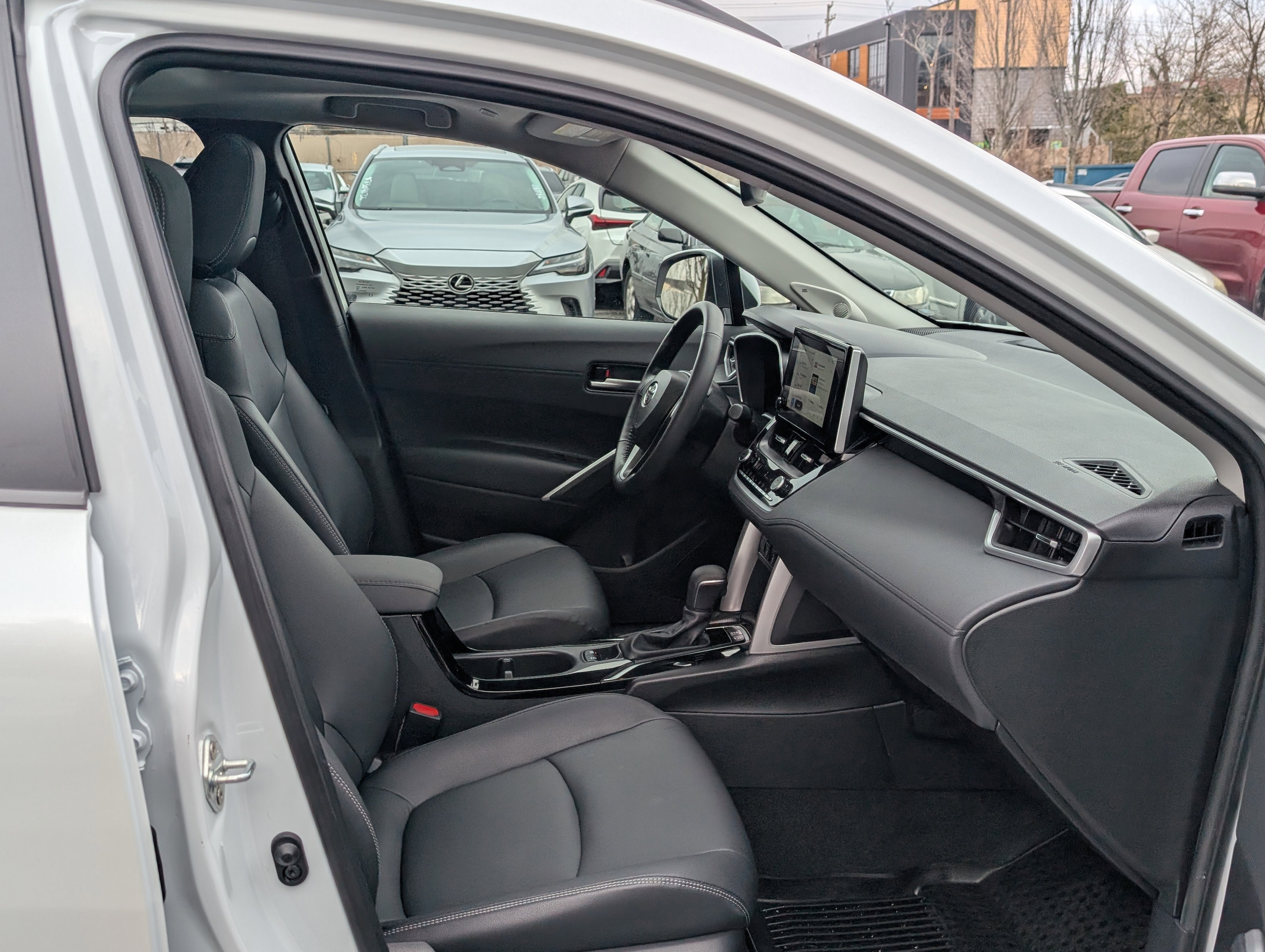 2023 Toyota Corolla Cross XLE