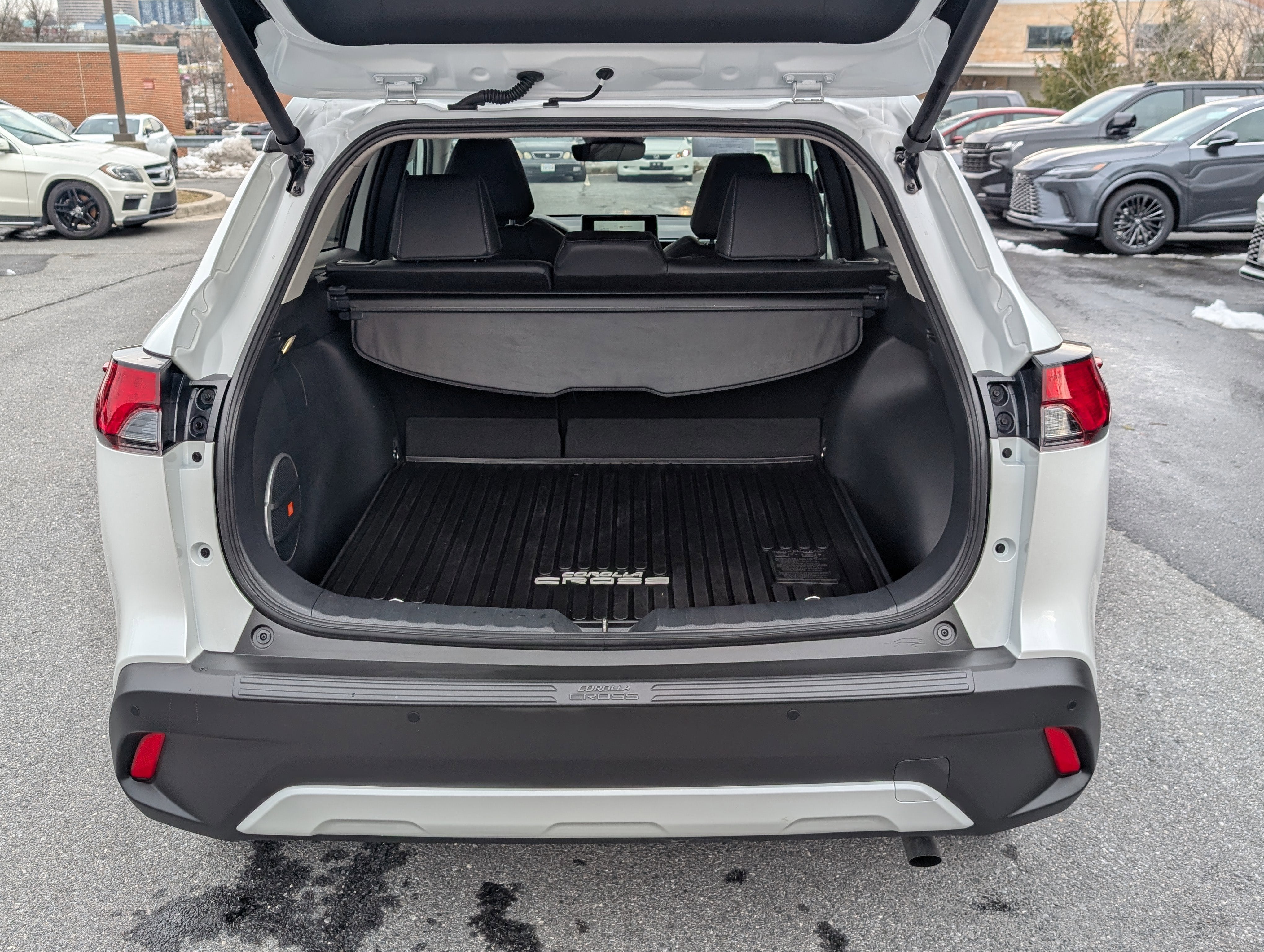 2023 Toyota Corolla Cross XLE